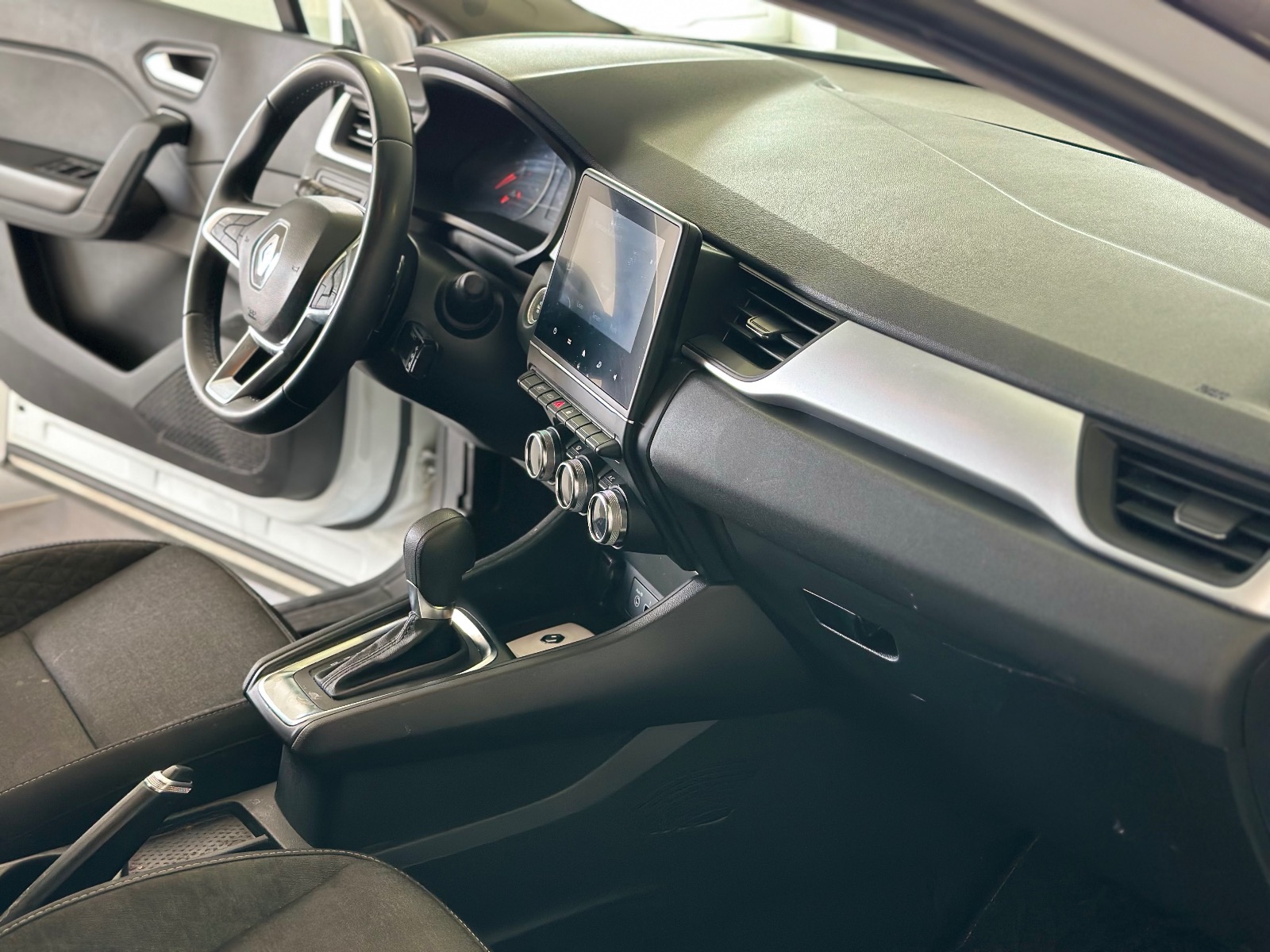 2021 Hybrid Otomatik Renault Captur Beyaz Ermat Motorlu Araçlar ve Tarım Ürünleri Sanayi Ticaret A.Ş.
