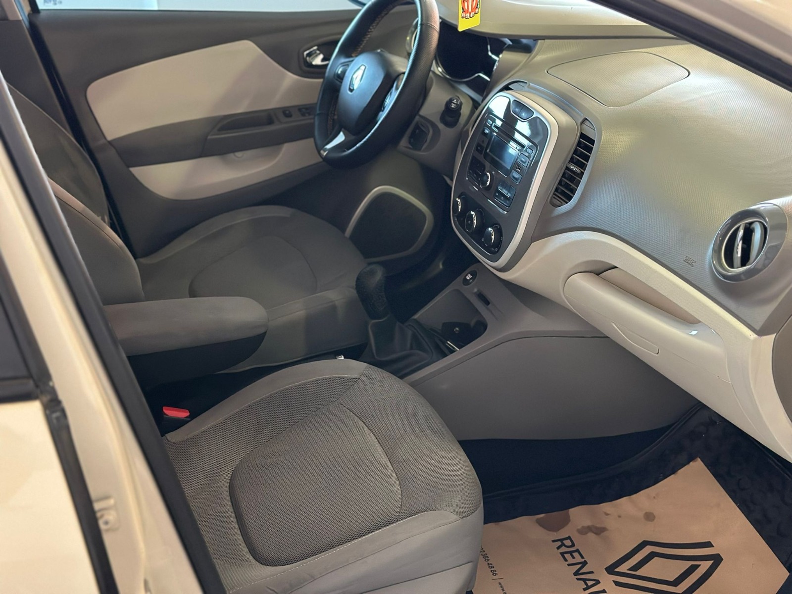 2013 Benzin Manuel Renault Captur Beyaz Ermat Motorlu Araçlar ve Tarım Ürünleri Sanayi Ticaret A.Ş.