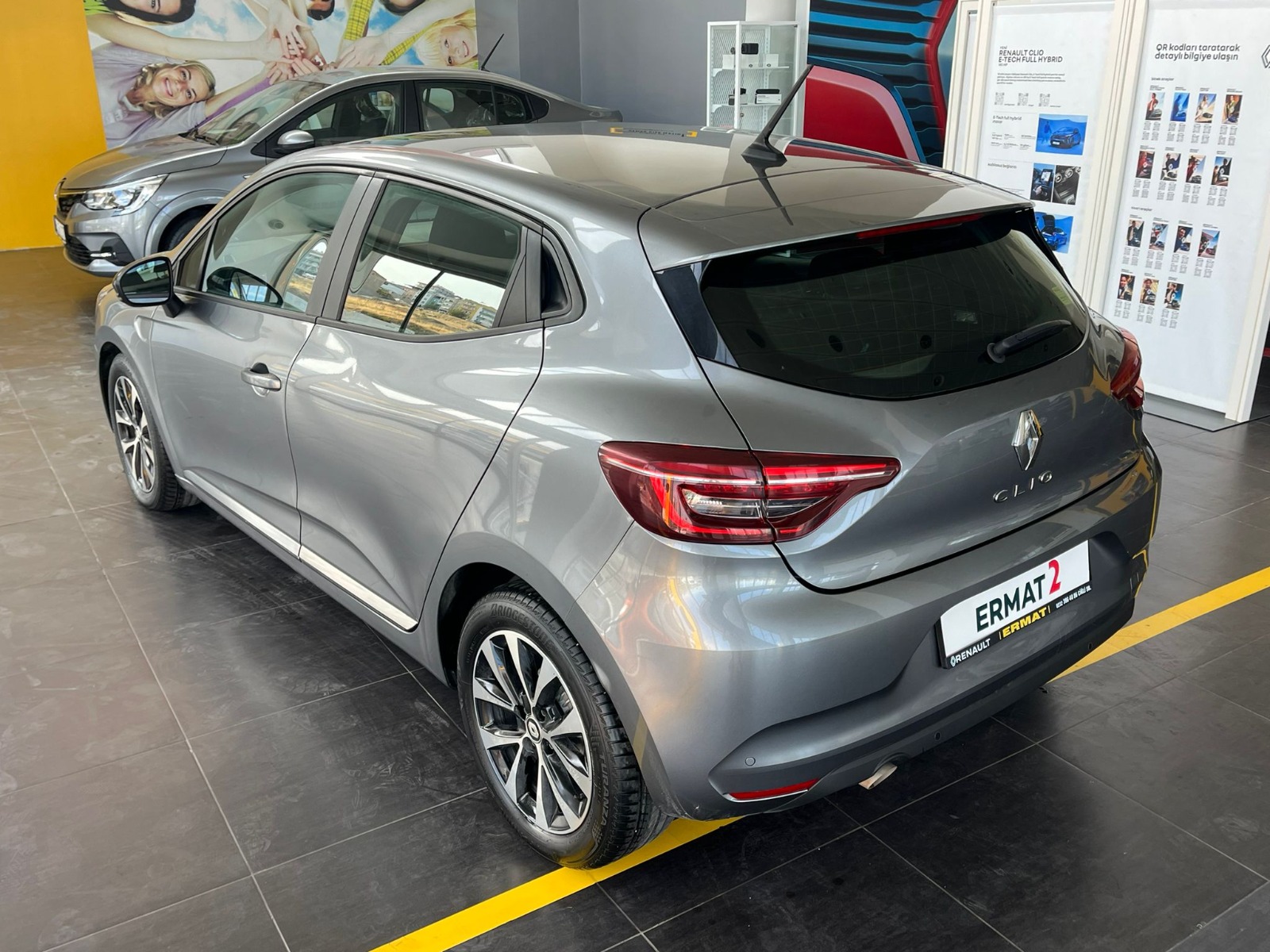 2023 Benzin Manuel Renault Clio Gri Ermat Motorlu Araçlar ve Tarım Ürünleri Sanayi Ticaret A.Ş.