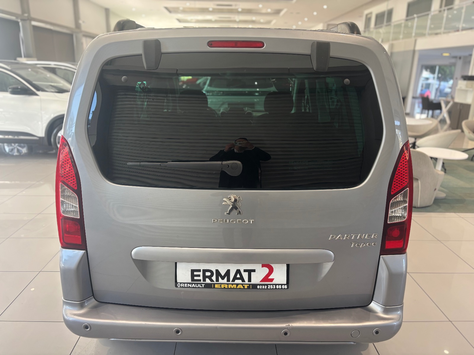 2017 Dizel Manuel Peugeot Partner Gri Ermat Motorlu Araçlar ve Tarım Ürünleri Sanayi Ticaret A.Ş.