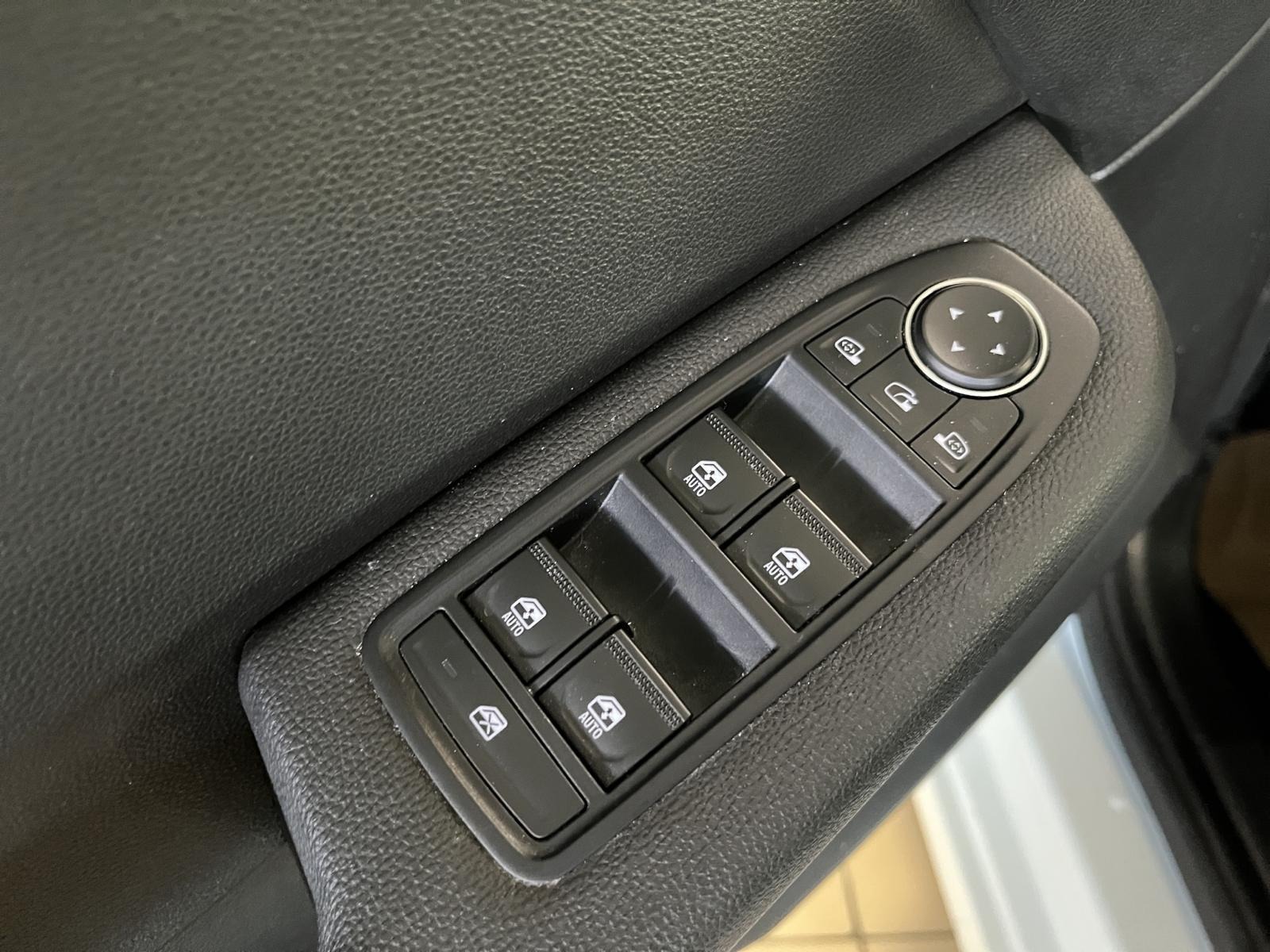 2025 Benzin Otomatik Renault Clio Beyaz Ermat Motorlu Araçlar ve Tarım Ürünleri Sanayi Ticaret A.Ş.