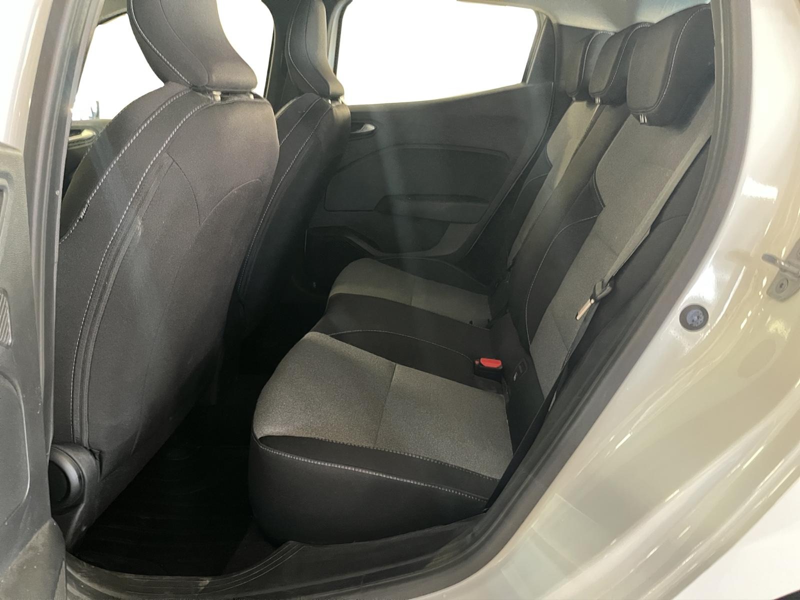 2025 Benzin Otomatik Renault Clio Beyaz Ermat Motorlu Araçlar ve Tarım Ürünleri Sanayi Ticaret A.Ş.