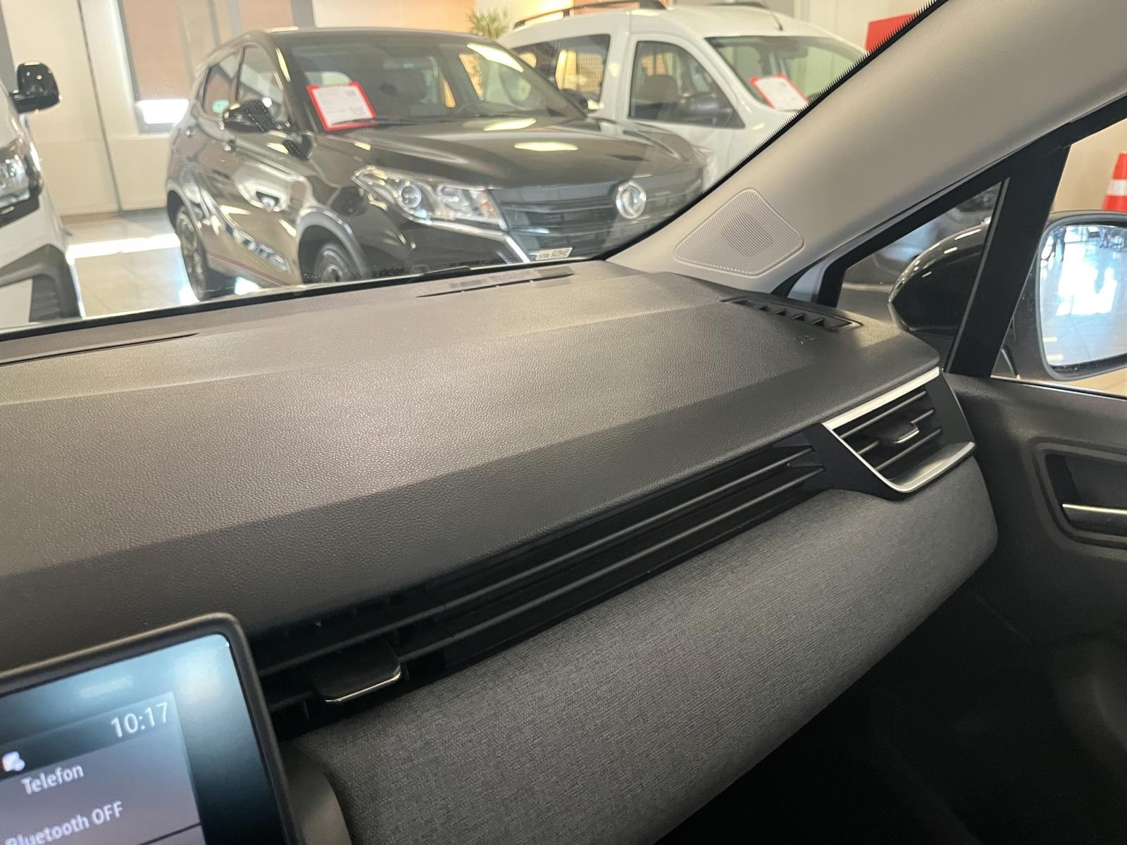 2025 Benzin Otomatik Renault Clio Beyaz Ermat Motorlu Araçlar ve Tarım Ürünleri Sanayi Ticaret A.Ş.