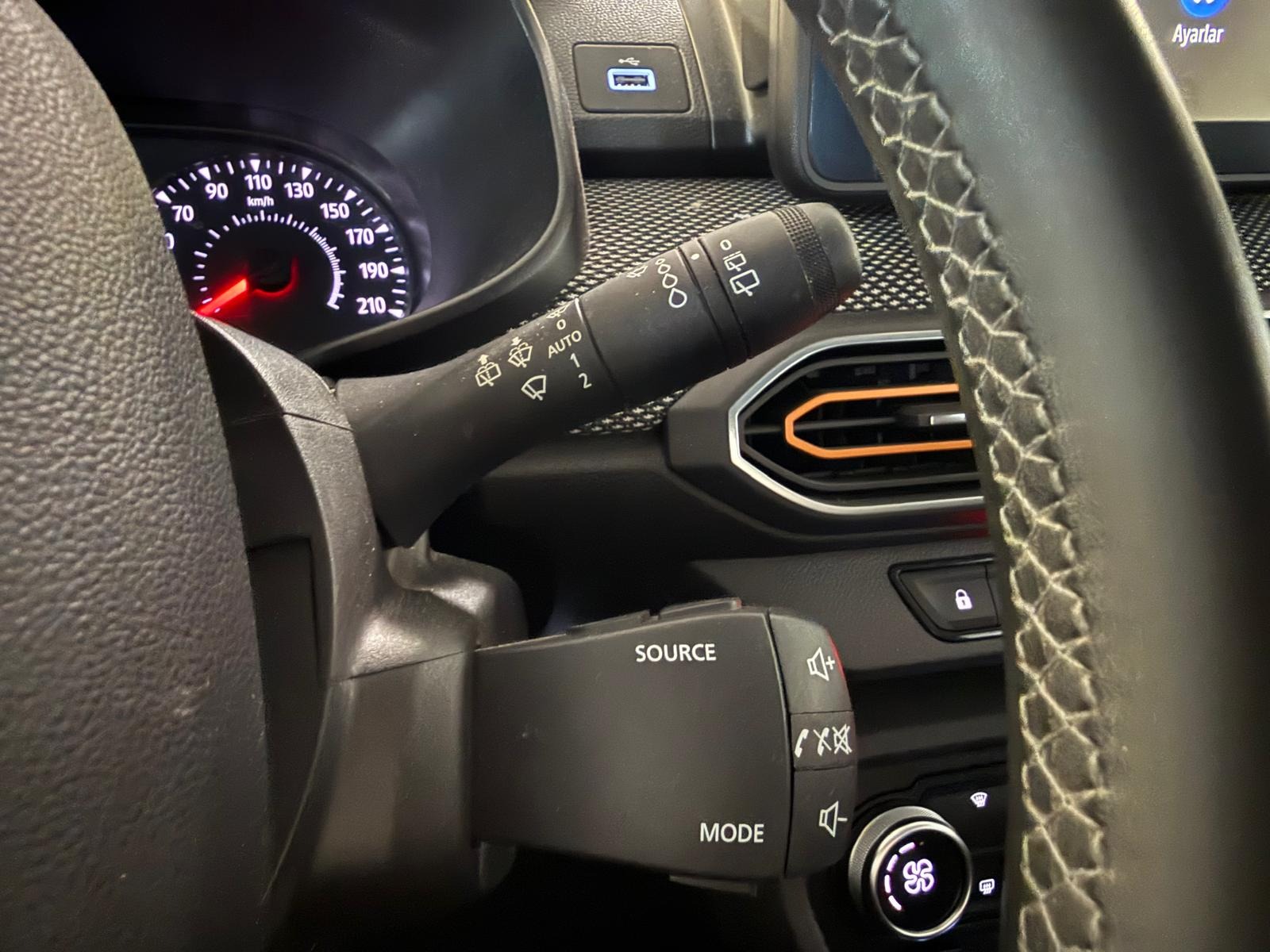 2022 Benzin Otomatik Dacia Sandero Stepway Turuncu Ermat Motorlu Araçlar ve Tarım Ürünleri Sanayi Ticaret A.Ş.