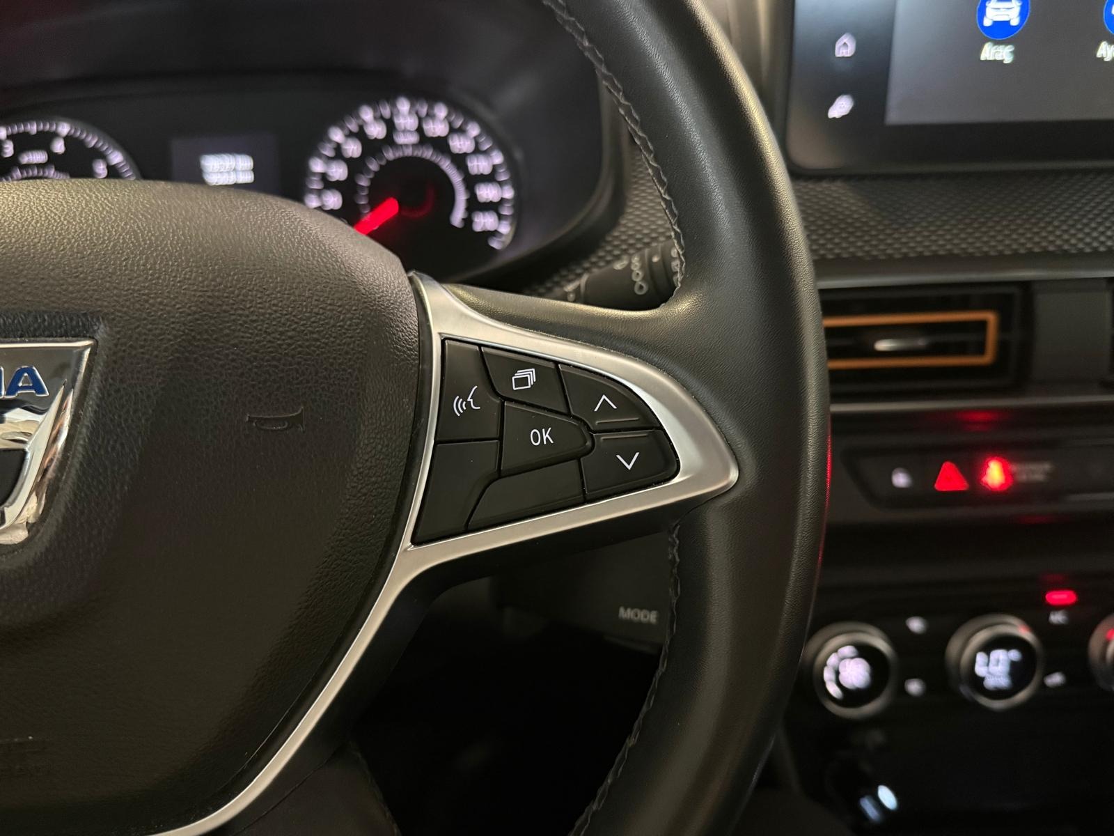 2022 Benzin Otomatik Dacia Sandero Stepway Turuncu Ermat Motorlu Araçlar ve Tarım Ürünleri Sanayi Ticaret A.Ş.