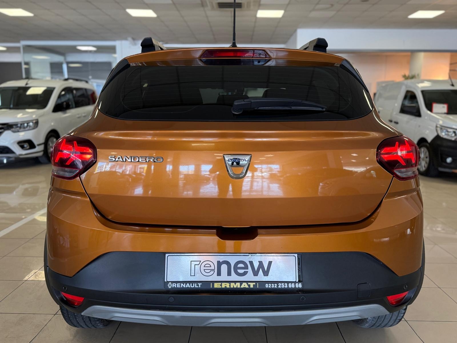 2022 Benzin Otomatik Dacia Sandero Stepway Turuncu Ermat Motorlu Araçlar ve Tarım Ürünleri Sanayi Ticaret A.Ş.