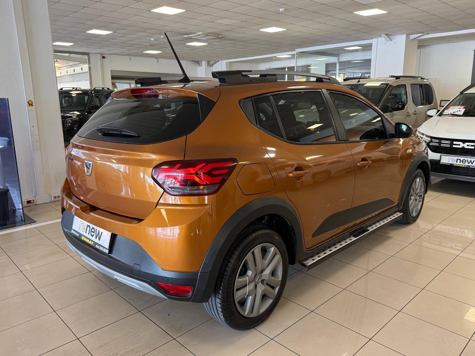 2022 Benzin Otomatik Dacia Sandero Stepway Turuncu Ermat Motorlu Araçlar ve Tarım Ürünleri Sanayi Ticaret A.Ş.