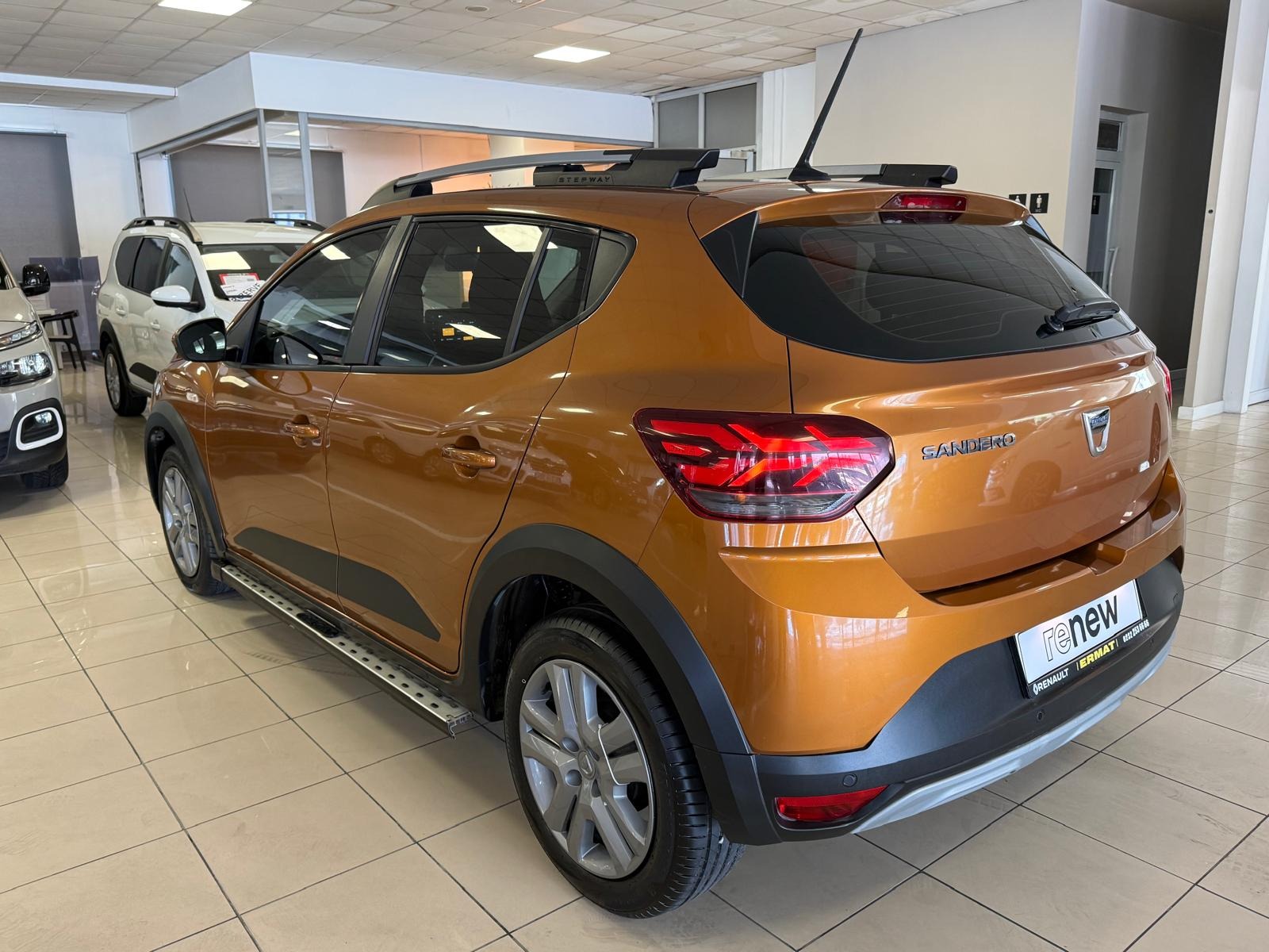 2022 Benzin Otomatik Dacia Sandero Stepway Turuncu Ermat Motorlu Araçlar ve Tarım Ürünleri Sanayi Ticaret A.Ş.