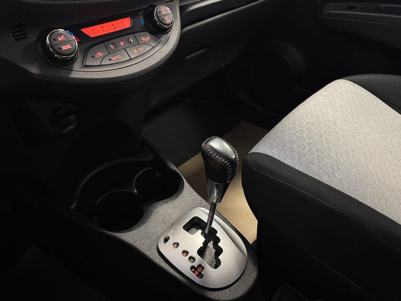 2014 Benzin Otomatik Toyota Yaris Beyaz Ermat Motorlu Araçlar ve Tarım Ürünleri Sanayi Ticaret A.Ş.