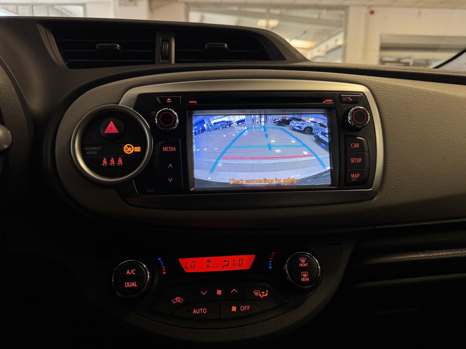 2014 Benzin Otomatik Toyota Yaris Beyaz Ermat Motorlu Araçlar ve Tarım Ürünleri Sanayi Ticaret A.Ş.