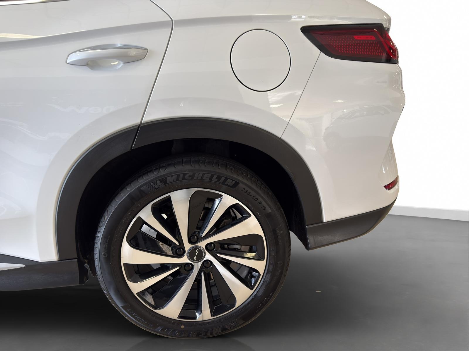 2024 PHEV Otomatik BYD Seal U Beyaz Ermat Motorlu Araçlar ve Tarım Ürünleri Sanayi Ticaret A.Ş.