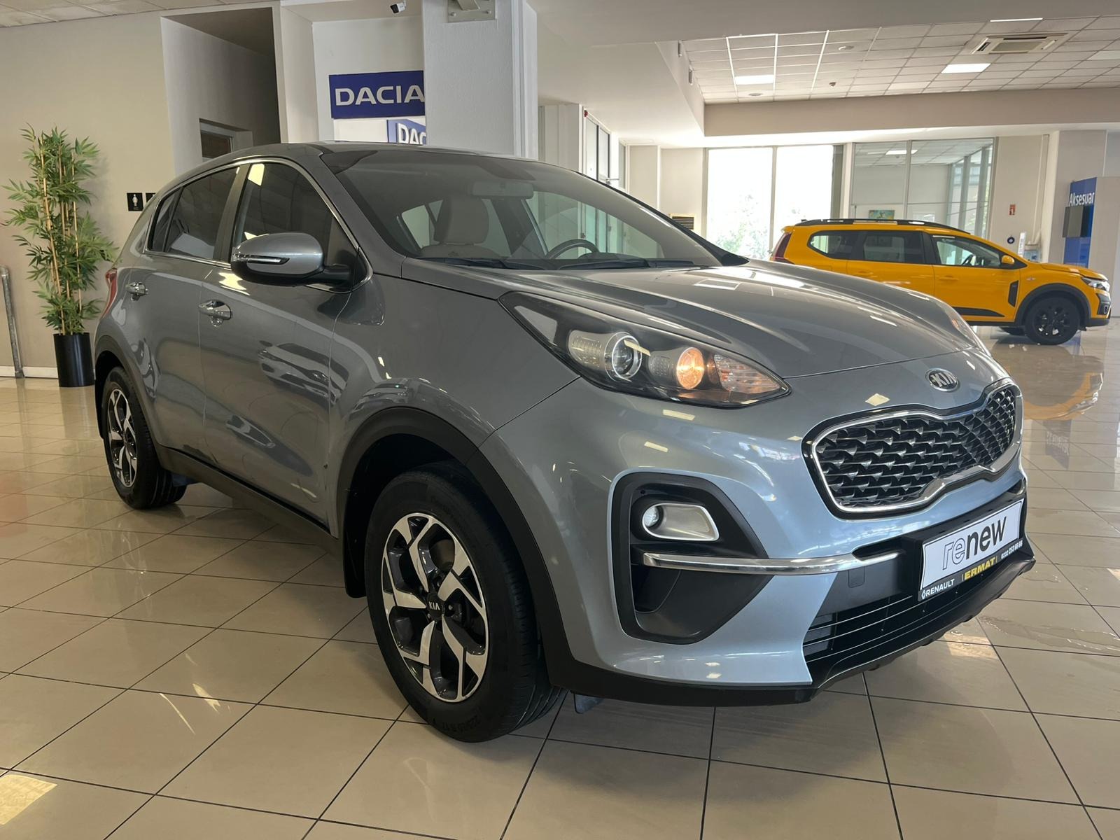 2021 Benzin Manuel Kia Sportage Gümüş Gri Ermat Motorlu Araçlar ve Tarım Ürünleri Sanayi Ticaret A.Ş.