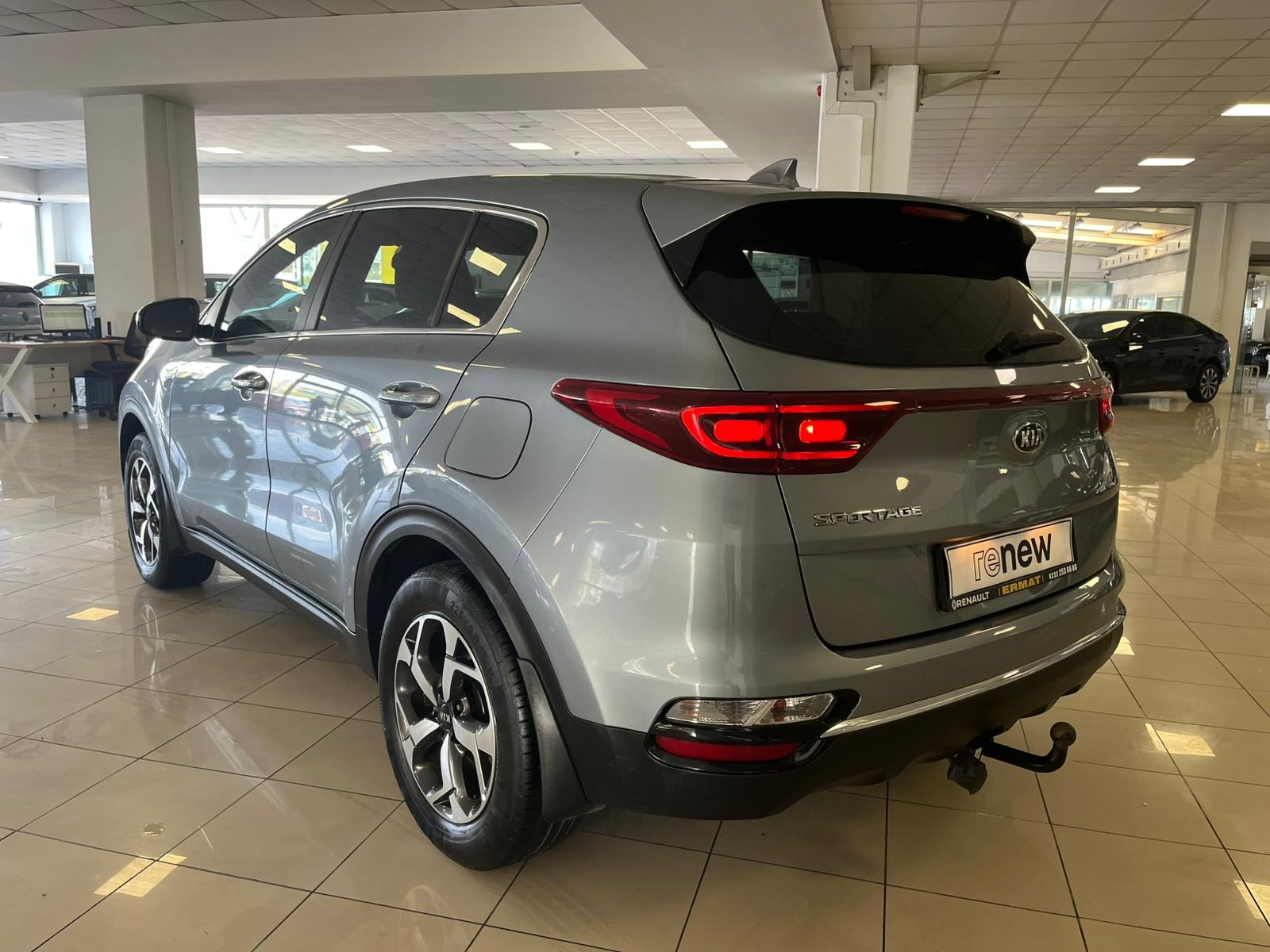 2021 Benzin Manuel Kia Sportage Gümüş Gri Ermat Motorlu Araçlar ve Tarım Ürünleri Sanayi Ticaret A.Ş.