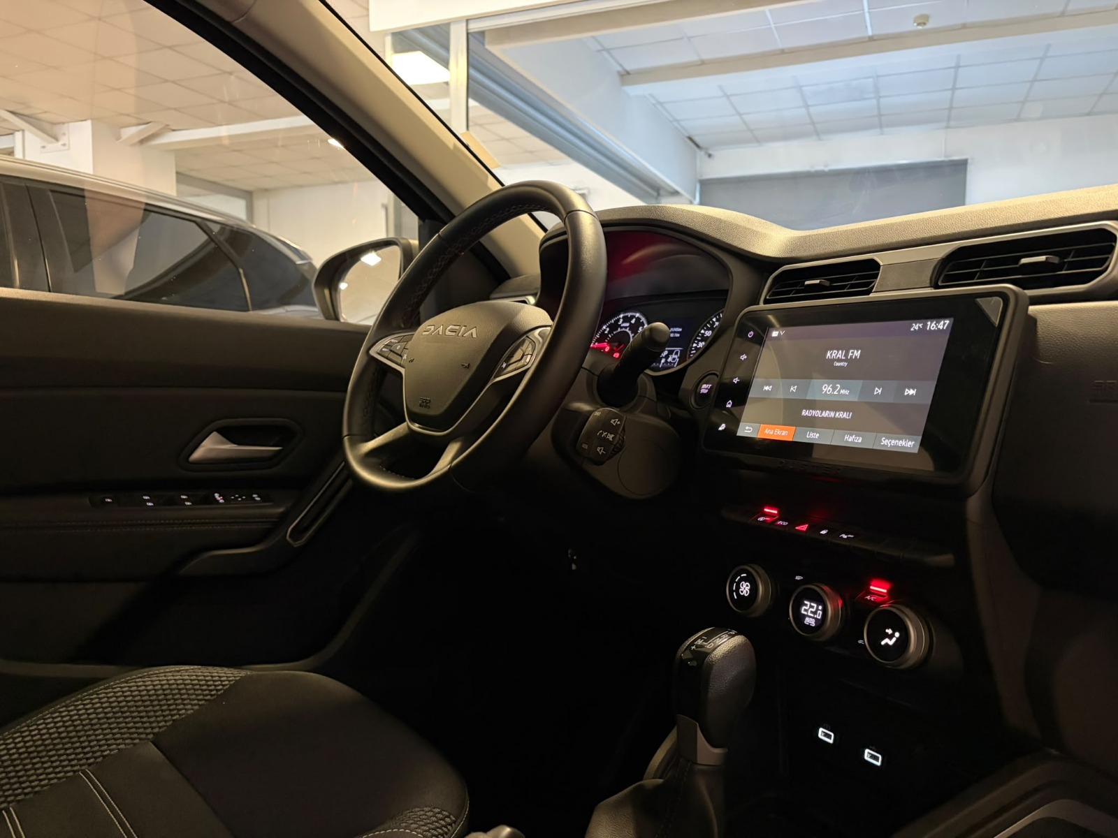2024 Benzin Otomatik Dacia Duster Yeşil Ermat Motorlu Araçlar ve Tarım Ürünleri Sanayi Ticaret A.Ş.