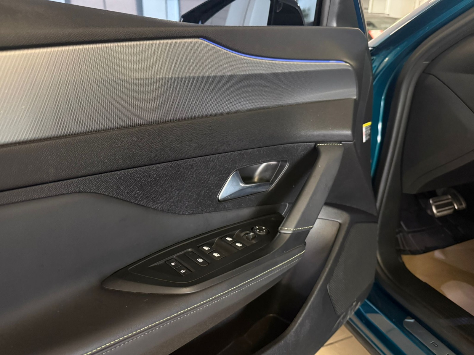 2024 Benzin Otomatik Peugeot 408 Mavi Ermat Motorlu Araçlar ve Tarım Ürünleri Sanayi Ticaret A.Ş.