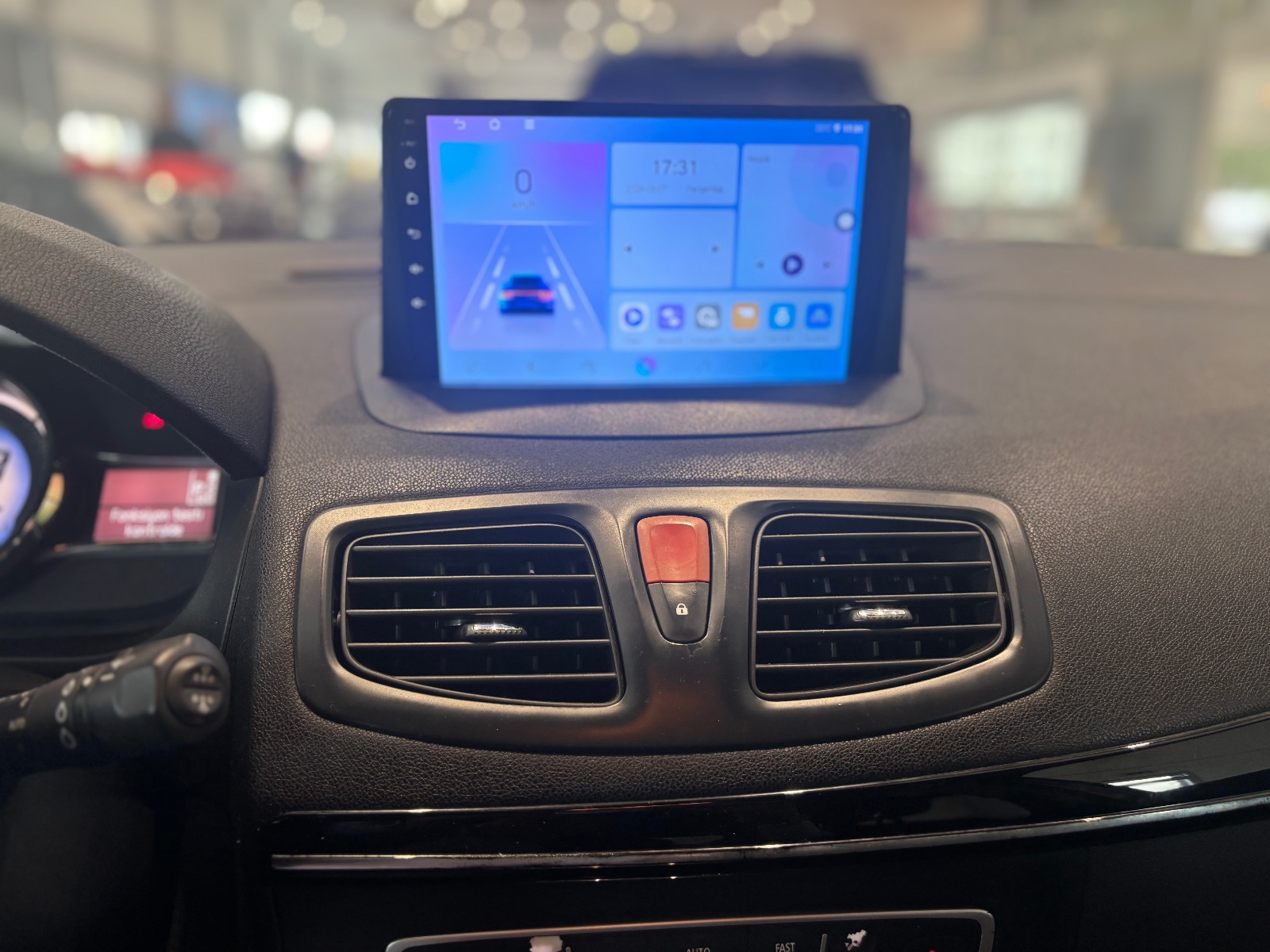 2014 Dizel Otomatik Renault Megane Gri Ermat Motorlu Araçlar ve Tarım Ürünleri Sanayi Ticaret A.Ş.