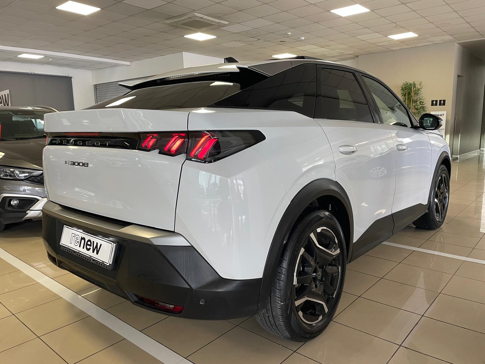 2024 Elektrik Otomatik Peugeot e-3008 Beyaz Ermat Motorlu Araçlar ve Tarım Ürünleri Sanayi Ticaret A.Ş.