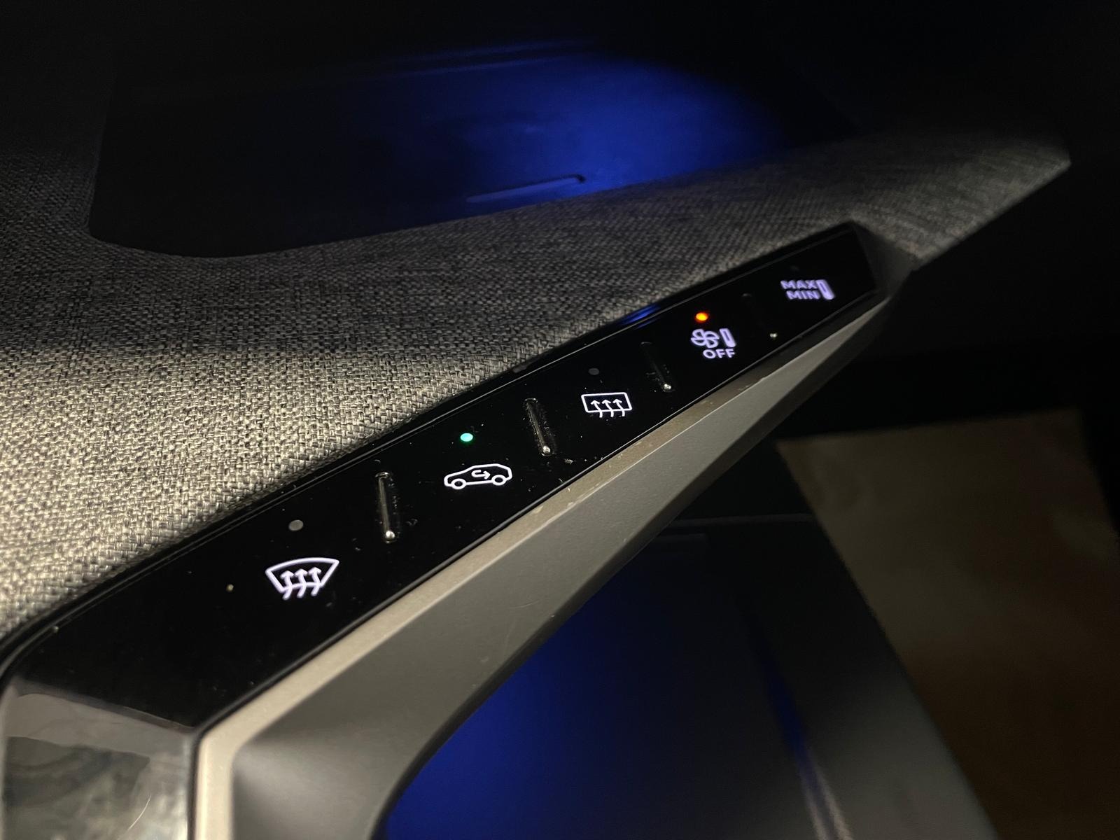 2024 Elektrik Otomatik Peugeot e-3008 Beyaz Ermat Motorlu Araçlar ve Tarım Ürünleri Sanayi Ticaret A.Ş.