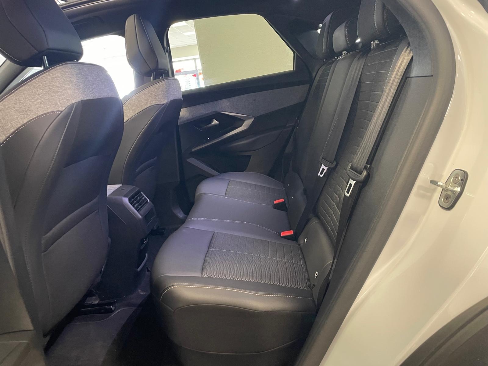 2024 Elektrik Otomatik Peugeot e-3008 Beyaz Ermat Motorlu Araçlar ve Tarım Ürünleri Sanayi Ticaret A.Ş.