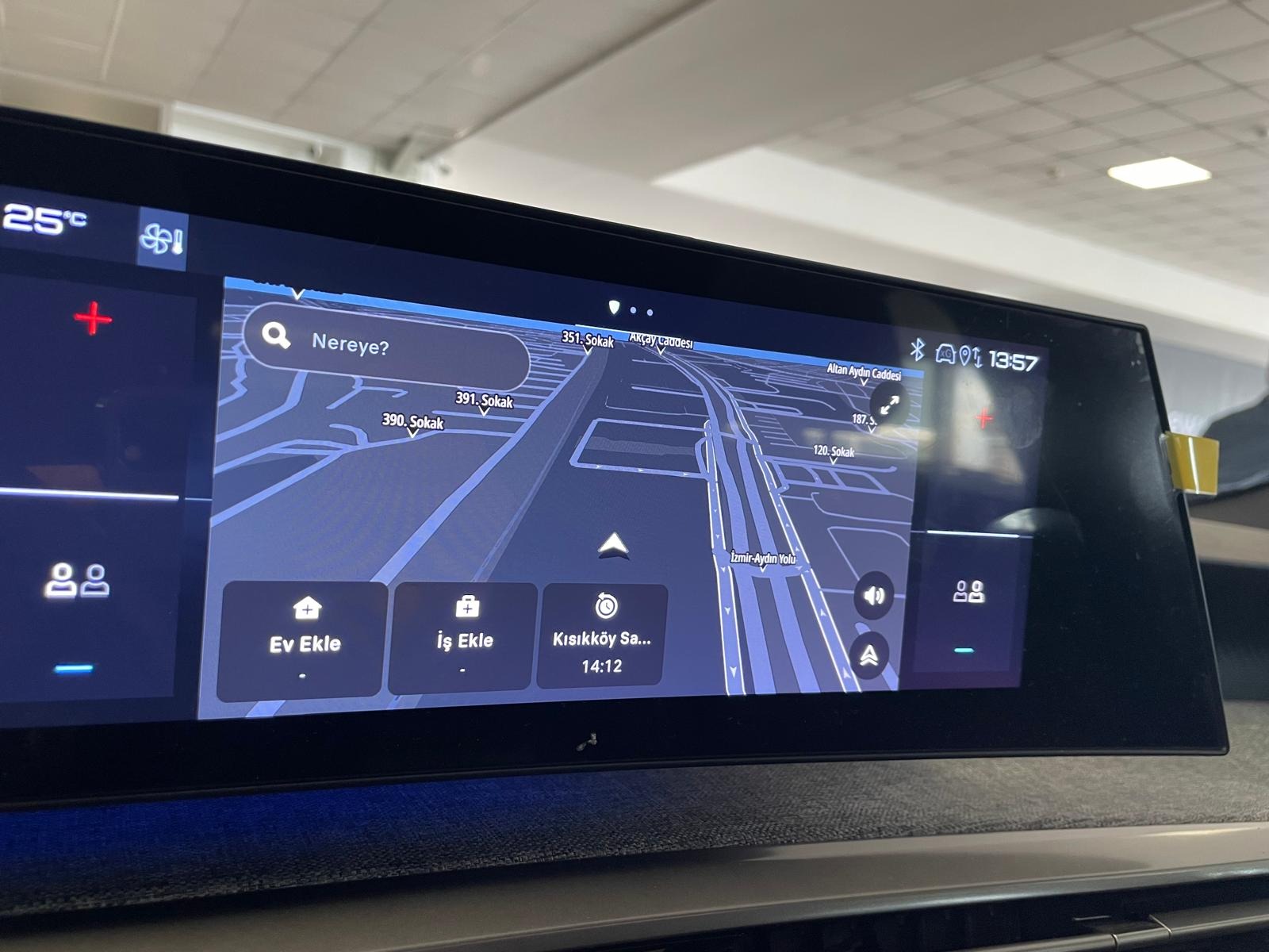 2024 Elektrik Otomatik Peugeot e-3008 Beyaz Ermat Motorlu Araçlar ve Tarım Ürünleri Sanayi Ticaret A.Ş.