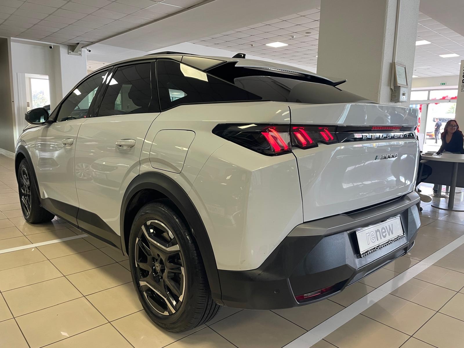 2024 Elektrik Otomatik Peugeot e-3008 Beyaz Ermat Motorlu Araçlar ve Tarım Ürünleri Sanayi Ticaret A.Ş.