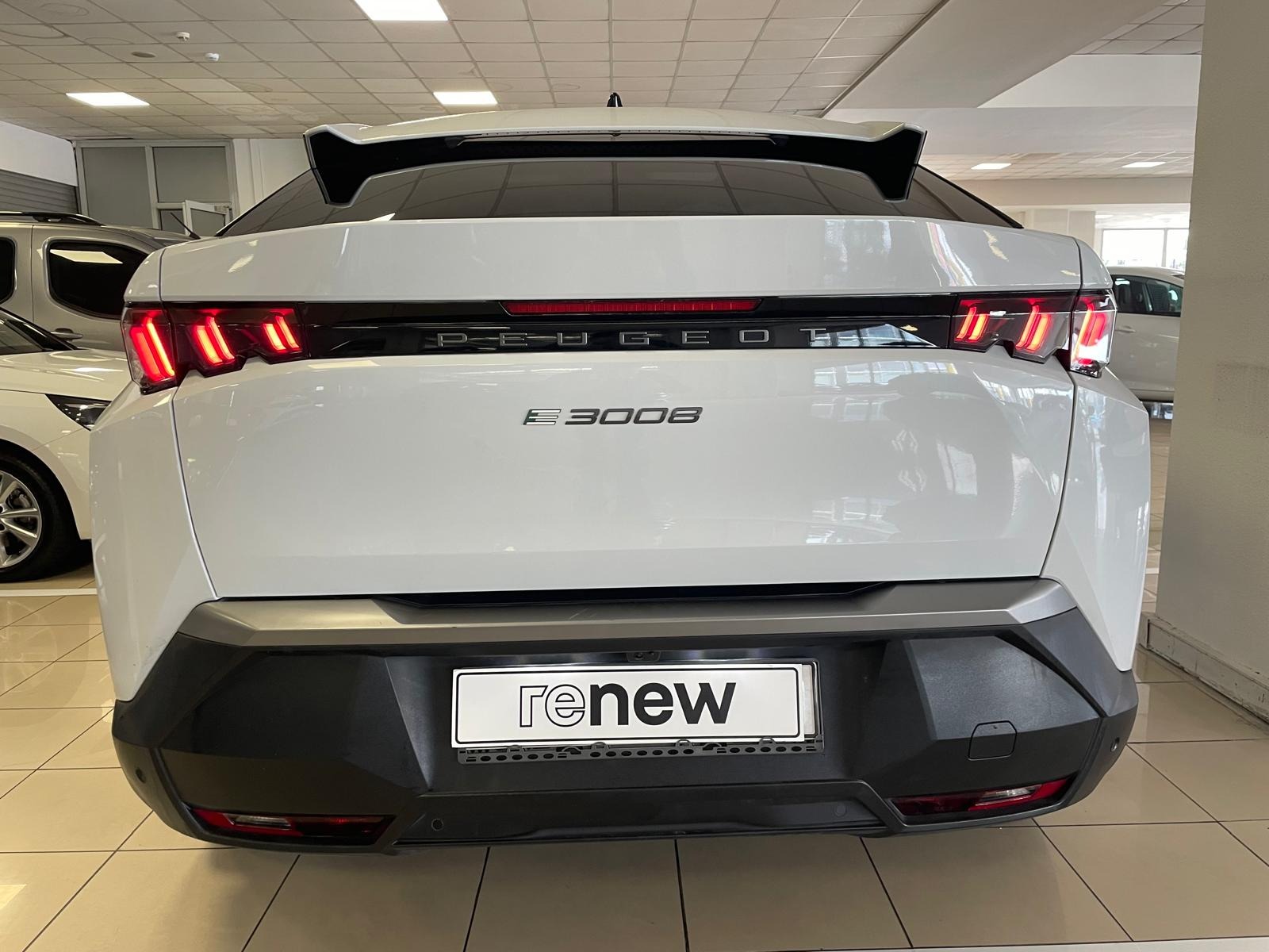 2024 Elektrik Otomatik Peugeot e-3008 Beyaz Ermat Motorlu Araçlar ve Tarım Ürünleri Sanayi Ticaret A.Ş.