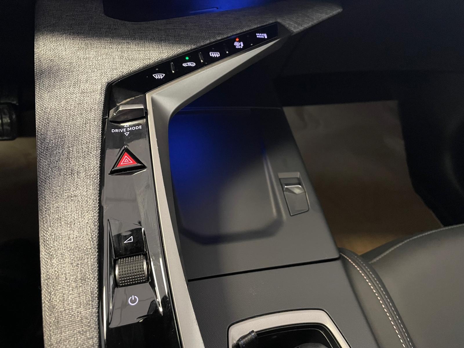 2024 Elektrik Otomatik Peugeot e-3008 Beyaz Ermat Motorlu Araçlar ve Tarım Ürünleri Sanayi Ticaret A.Ş.