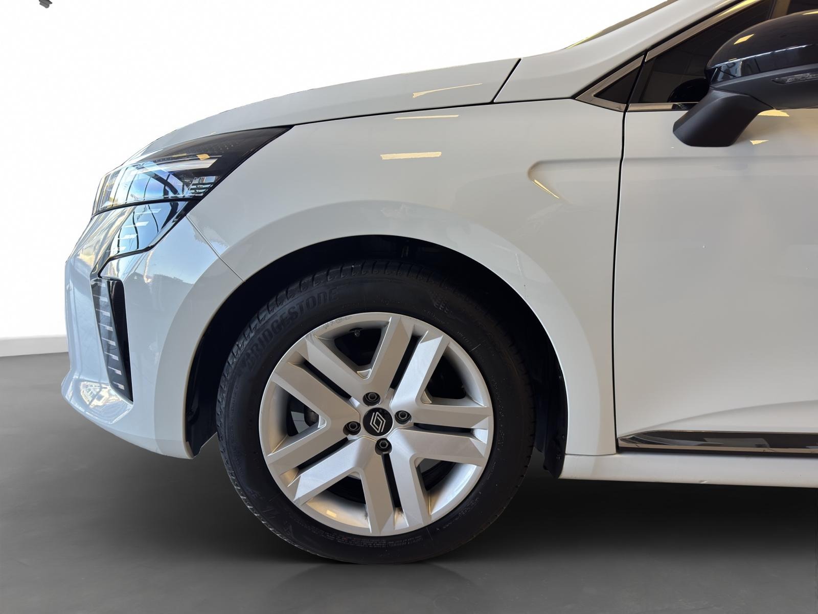 2024 Benzin Otomatik Renault Clio Beyaz Ermat Motorlu Araçlar ve Tarım Ürünleri Sanayi Ticaret A.Ş.