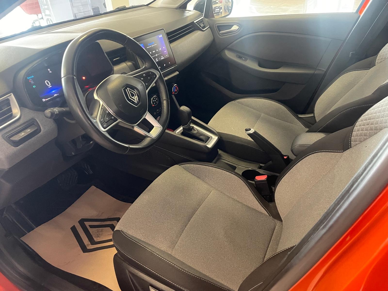 2024 Benzin Otomatik Renault Clio Turuncu Ermat Motorlu Araçlar ve Tarım Ürünleri Sanayi Ticaret A.Ş.
