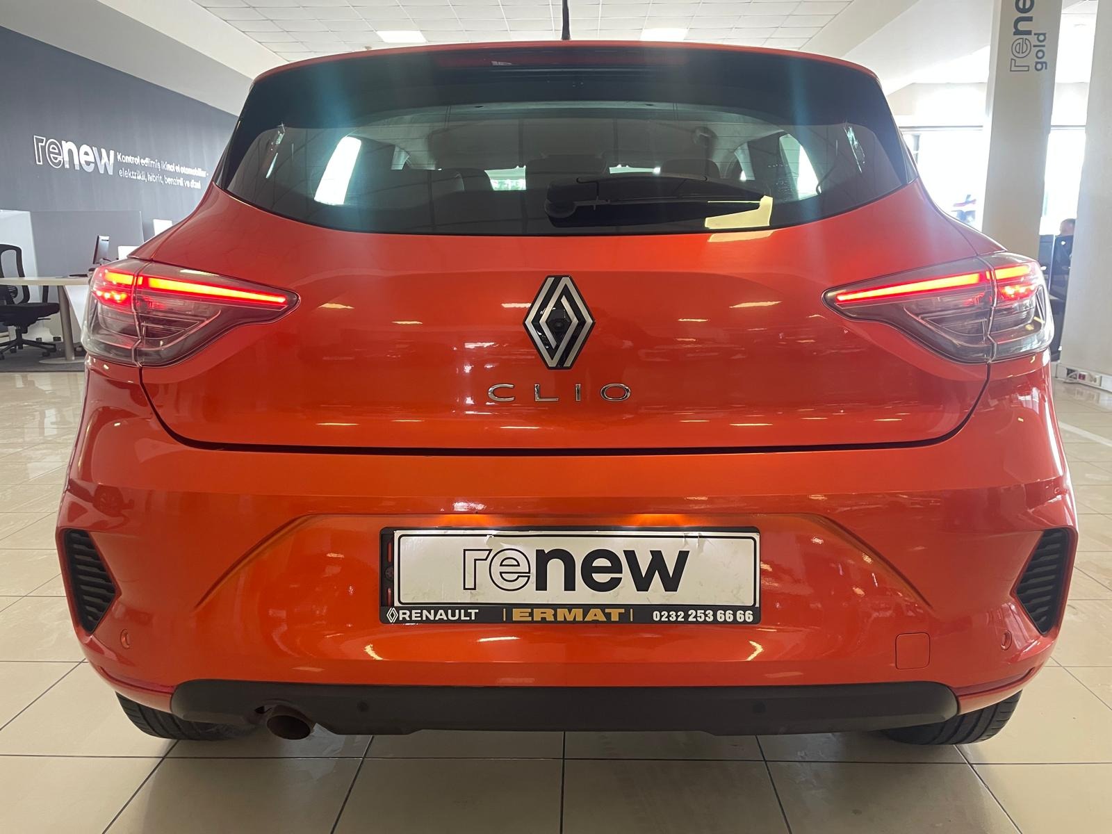 2024 Benzin Otomatik Renault Clio Turuncu Ermat Motorlu Araçlar ve Tarım Ürünleri Sanayi Ticaret A.Ş.