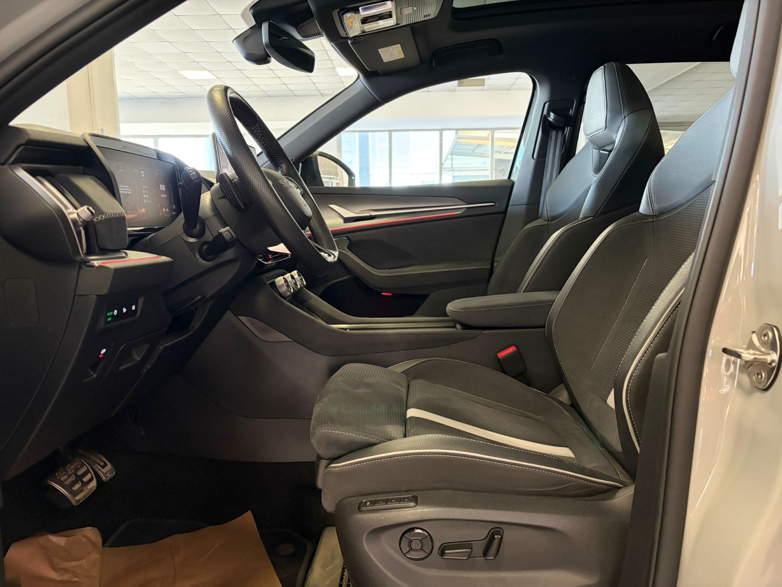 2025 Benzin Otomatik Skoda Kodiaq Gri Ermat Motorlu Araçlar ve Tarım Ürünleri Sanayi Ticaret A.Ş.