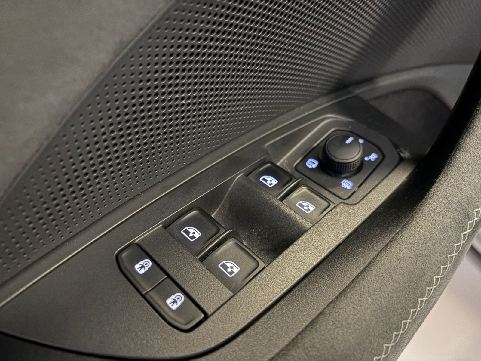 2025 Benzin Otomatik Skoda Kodiaq Gri Ermat Motorlu Araçlar ve Tarım Ürünleri Sanayi Ticaret A.Ş.