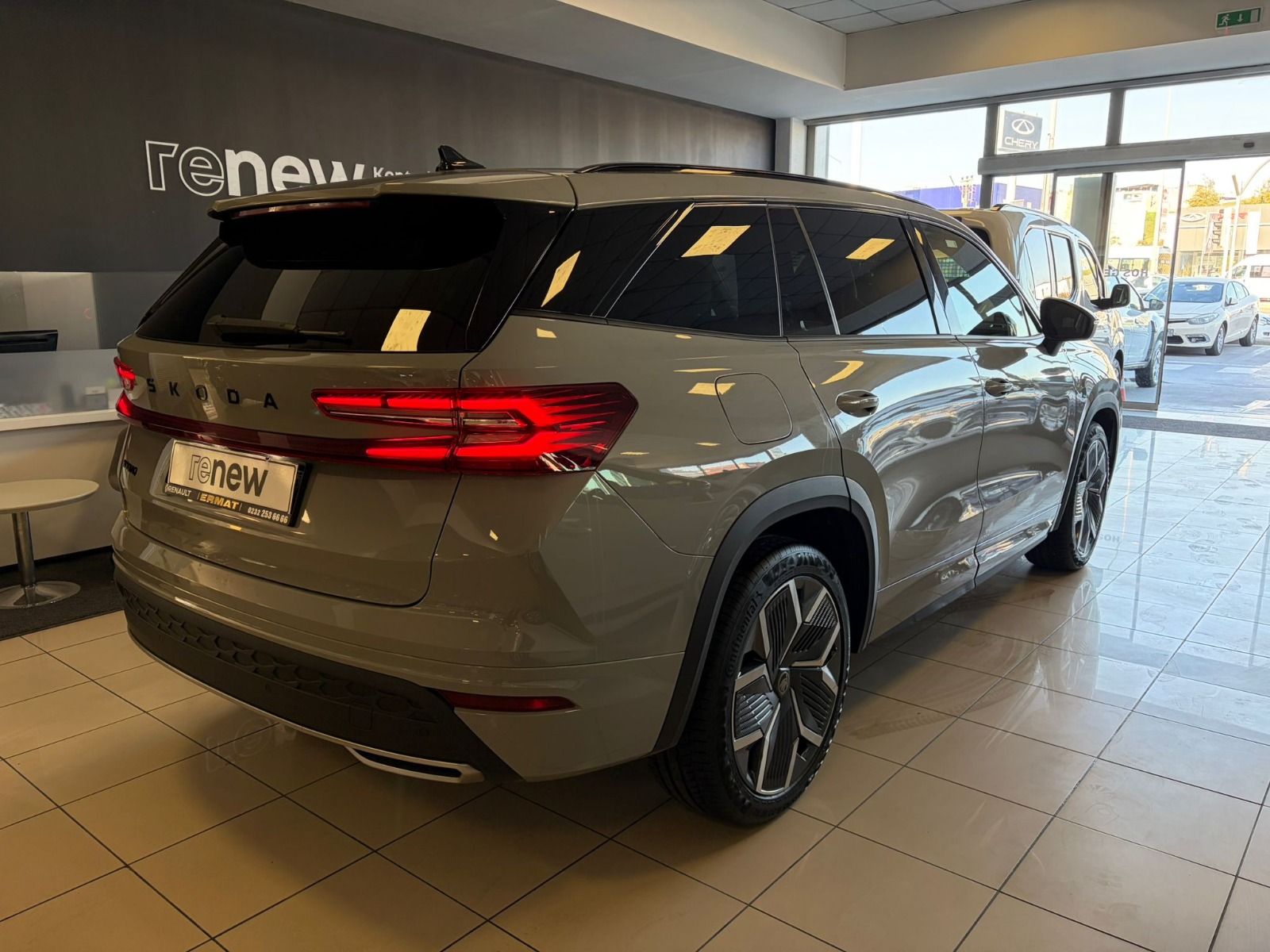 2025 Benzin Otomatik Skoda Kodiaq Gri Ermat Motorlu Araçlar ve Tarım Ürünleri Sanayi Ticaret A.Ş.