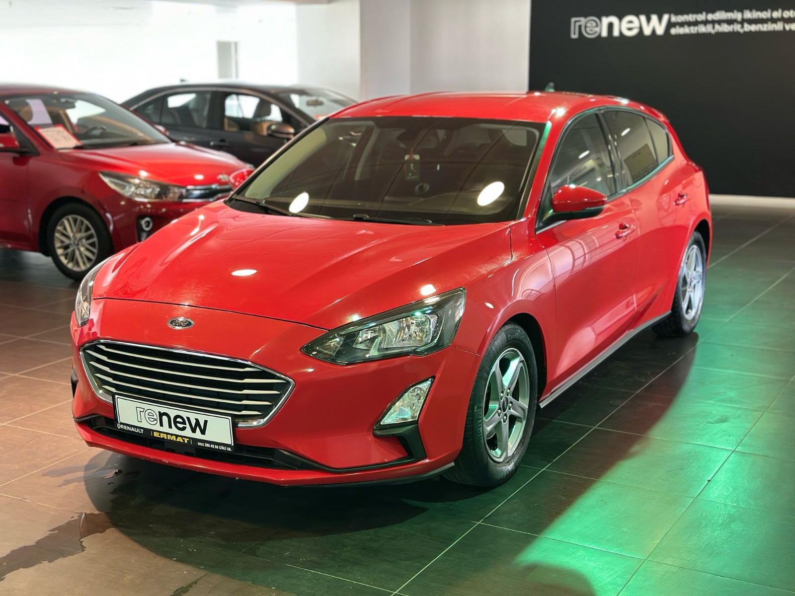 2019 Benzin Otomatik Ford Focus Kırmızı Ermat Motorlu Araçlar ve Tarım Ürünleri Sanayi Ticaret A.Ş.
