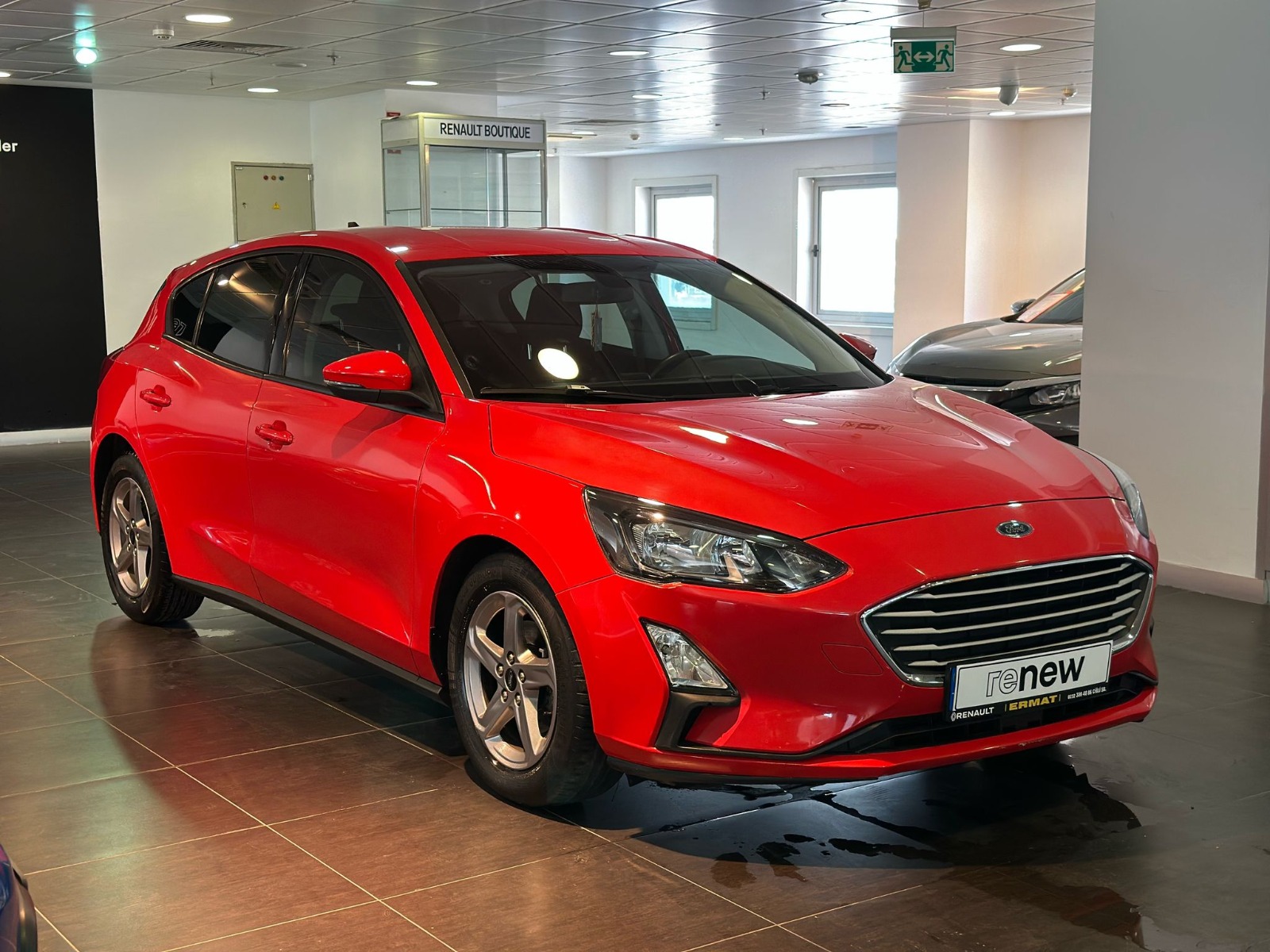 2019 Benzin Otomatik Ford Focus Kırmızı Ermat Motorlu Araçlar ve Tarım Ürünleri Sanayi Ticaret A.Ş.