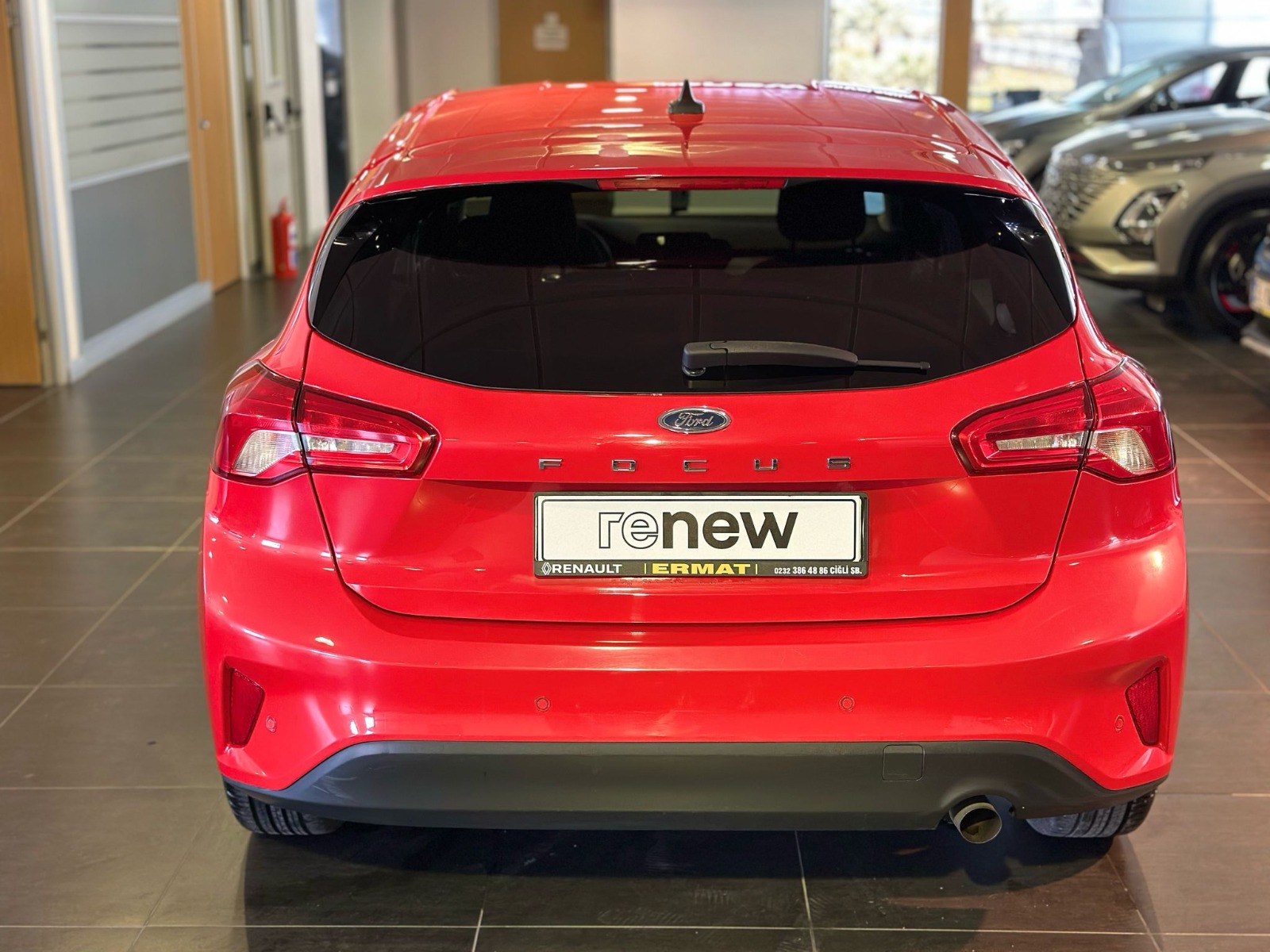 2019 Benzin Otomatik Ford Focus Kırmızı Ermat Motorlu Araçlar ve Tarım Ürünleri Sanayi Ticaret A.Ş.