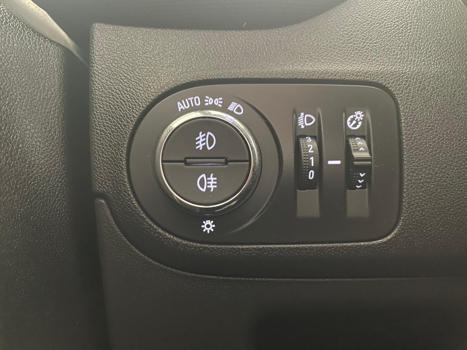 2023 Benzin Otomatik Opel Crossland Beyaz Ermat Motorlu Araçlar ve Tarım Ürünleri Sanayi Ticaret A.Ş.