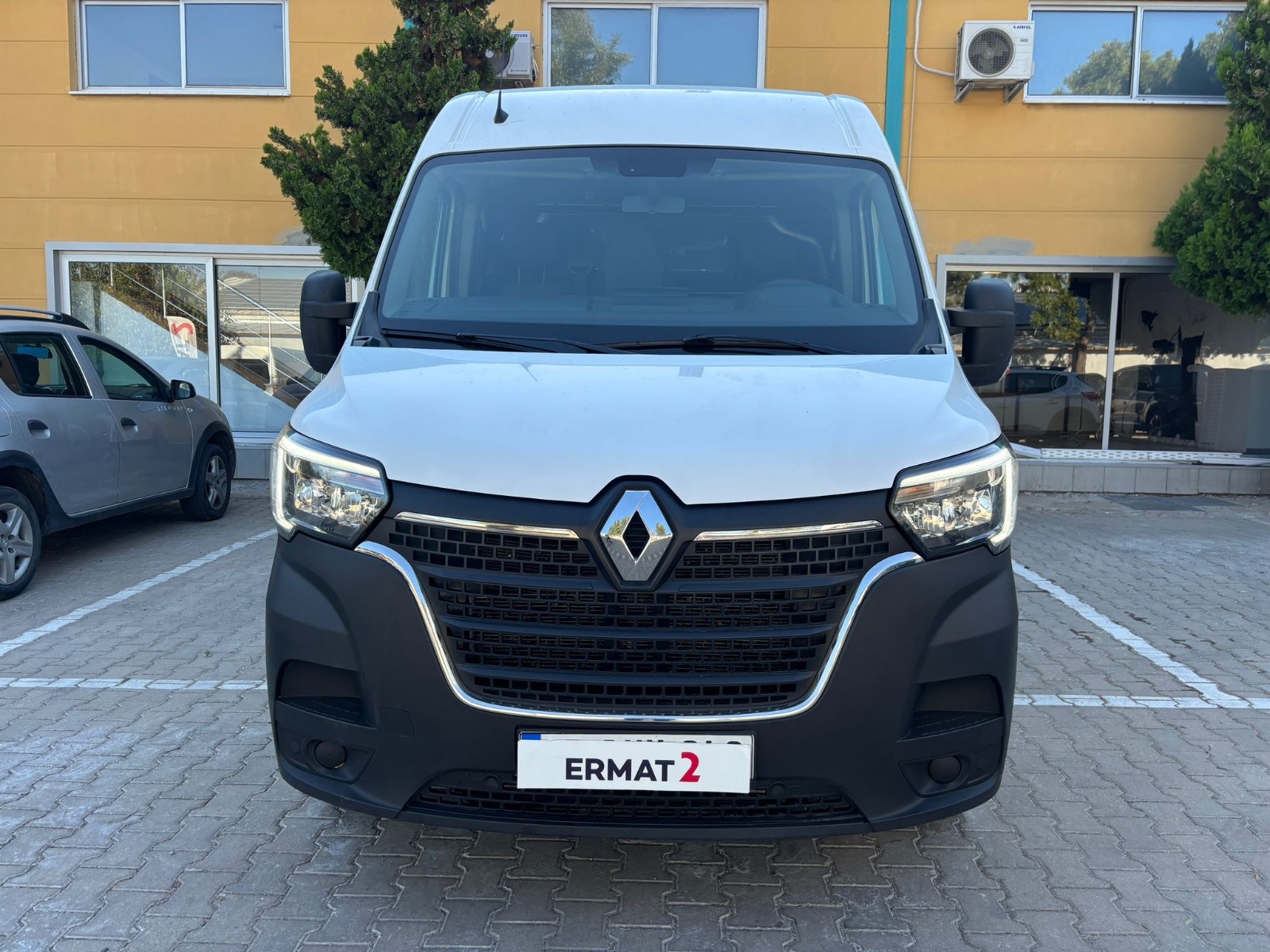 2022 Dizel Manuel Renault Master Bordo Ermat Motorlu Araçlar ve Tarım Ürünleri Sanayi Ticaret A.Ş.