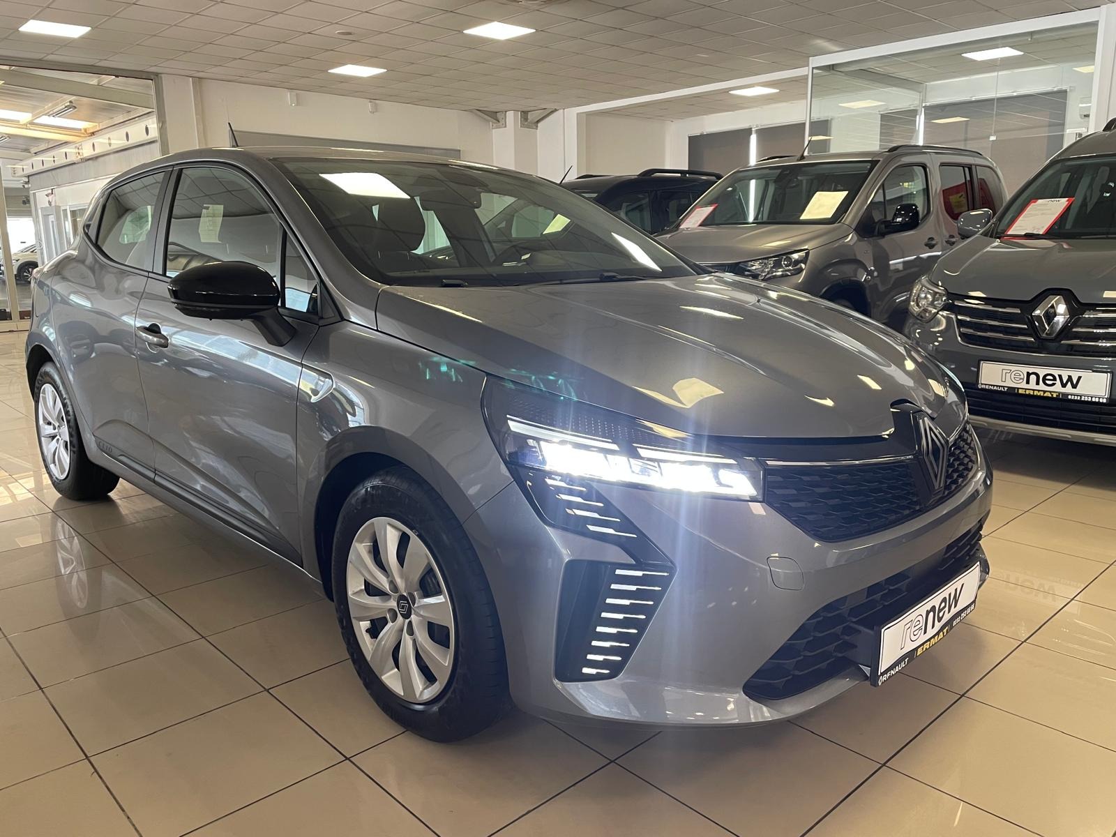2023 Benzin Otomatik Renault Clio Gri Ermat Motorlu Araçlar ve Tarım Ürünleri Sanayi Ticaret A.Ş.
