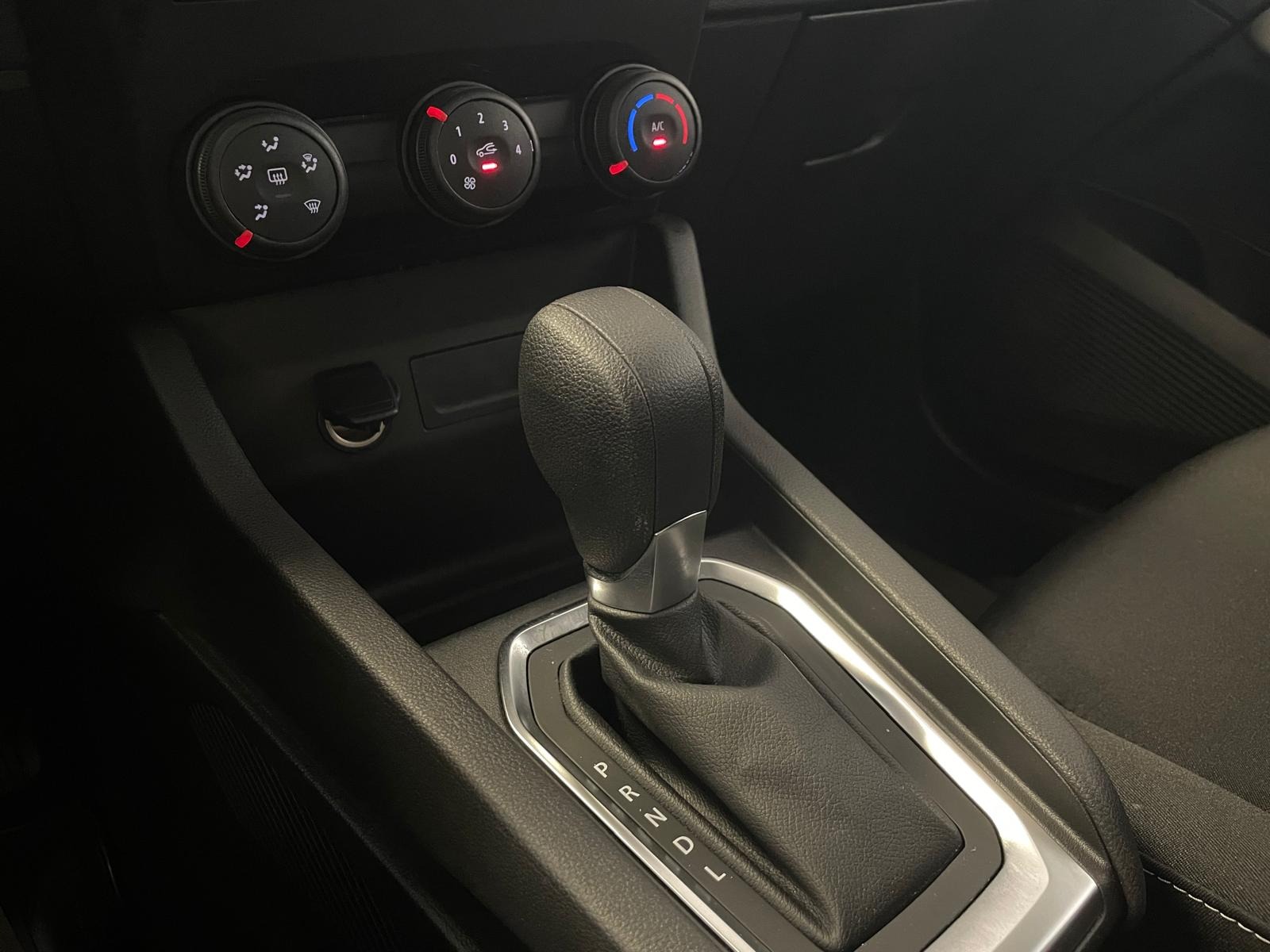 2023 Benzin Otomatik Renault Clio Gri Ermat Motorlu Araçlar ve Tarım Ürünleri Sanayi Ticaret A.Ş.