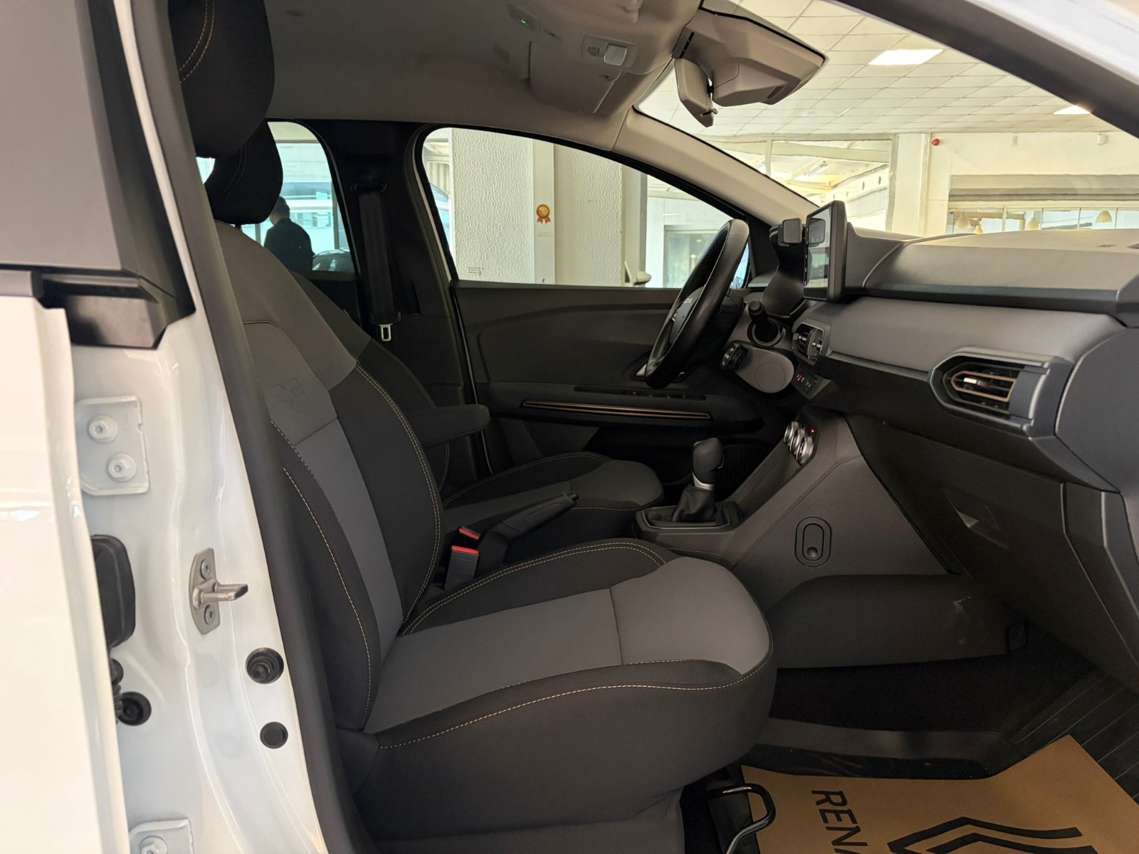 2024 Benzin Otomatik Dacia Sandero Stepway Beyaz Ermat Motorlu Araçlar ve Tarım Ürünleri Sanayi Ticaret A.Ş.