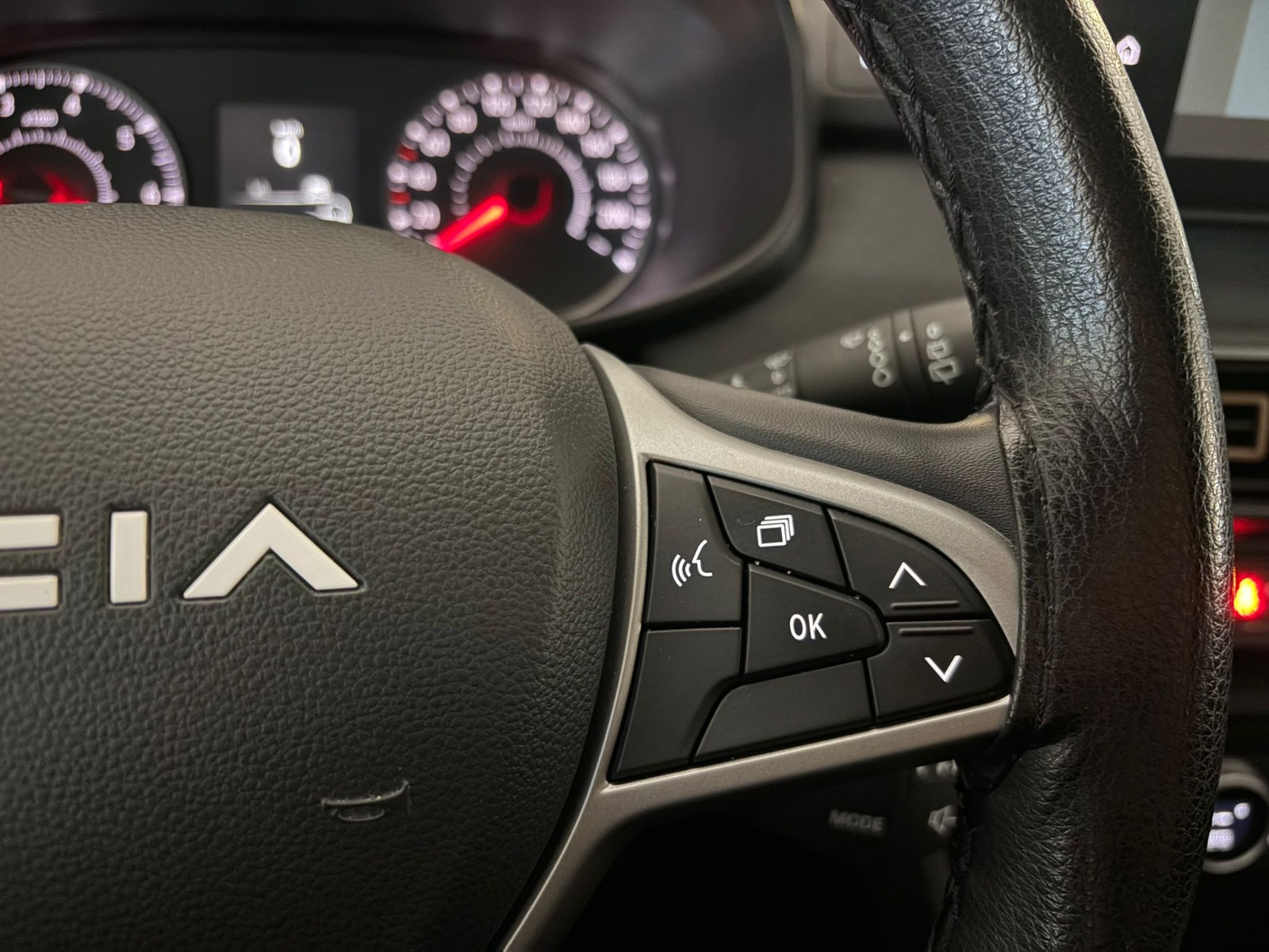 2024 Benzin Otomatik Dacia Sandero Stepway Beyaz Ermat Motorlu Araçlar ve Tarım Ürünleri Sanayi Ticaret A.Ş.