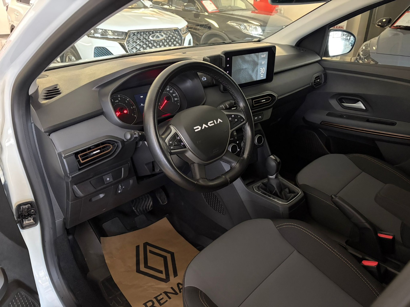 2024 Benzin Otomatik Dacia Sandero Stepway Beyaz Ermat Motorlu Araçlar ve Tarım Ürünleri Sanayi Ticaret A.Ş.