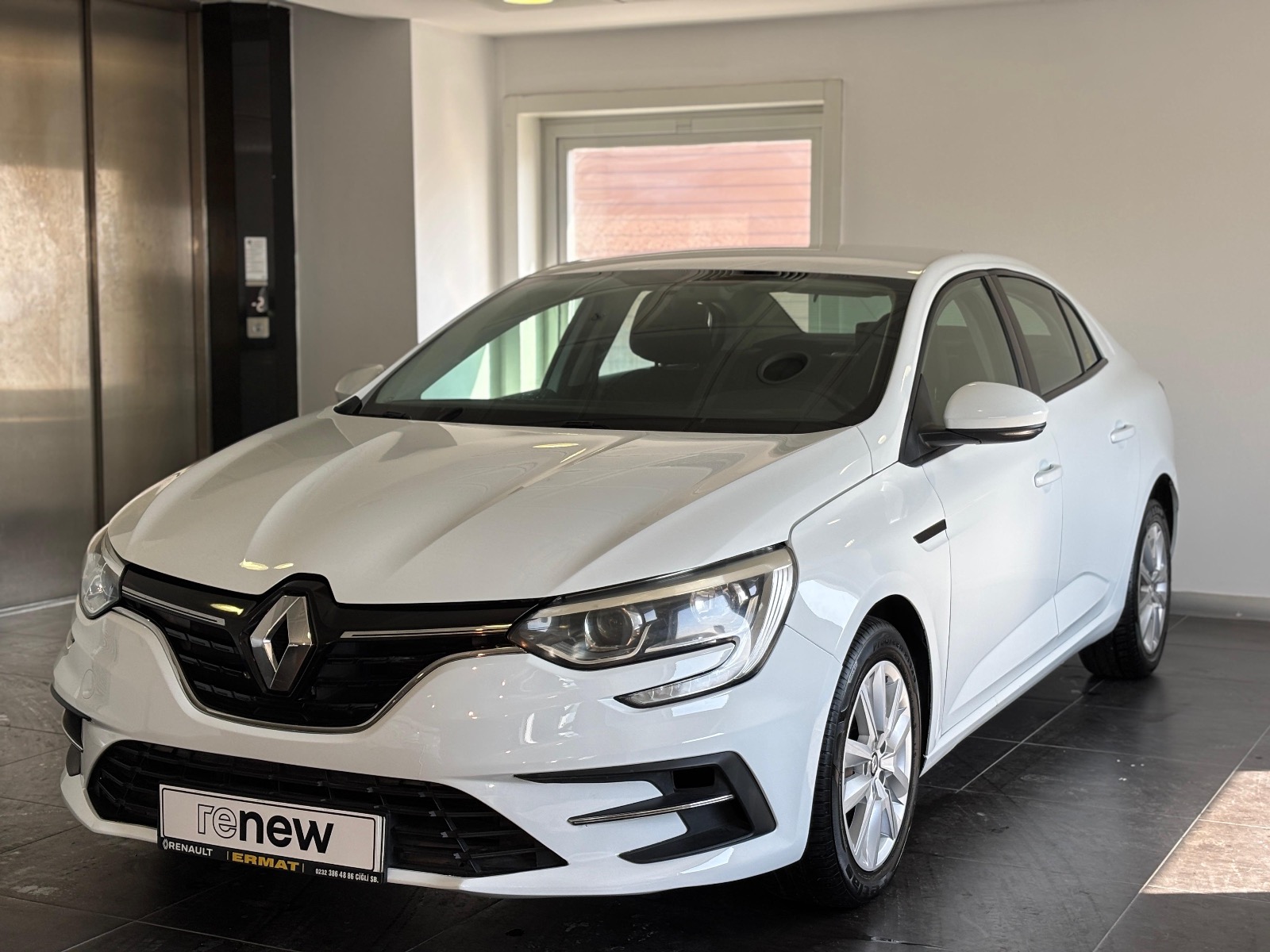 2022 Benzin Otomatik Renault Megane Beyaz Ermat Motorlu Araçlar ve Tarım Ürünleri Sanayi Ticaret A.Ş.