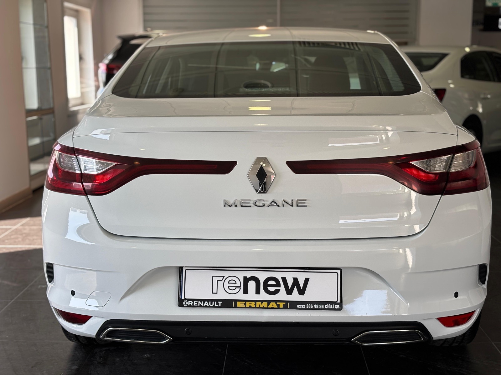 2022 Benzin Otomatik Renault Megane Beyaz Ermat Motorlu Araçlar ve Tarım Ürünleri Sanayi Ticaret A.Ş.