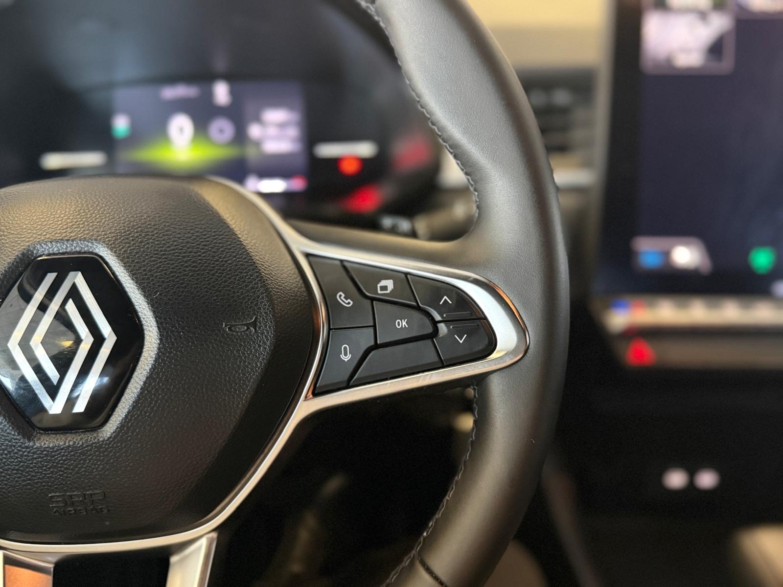 2024 Benzin Otomatik Renault Captur Lacivert Ermat Motorlu Araçlar ve Tarım Ürünleri Sanayi Ticaret A.Ş.