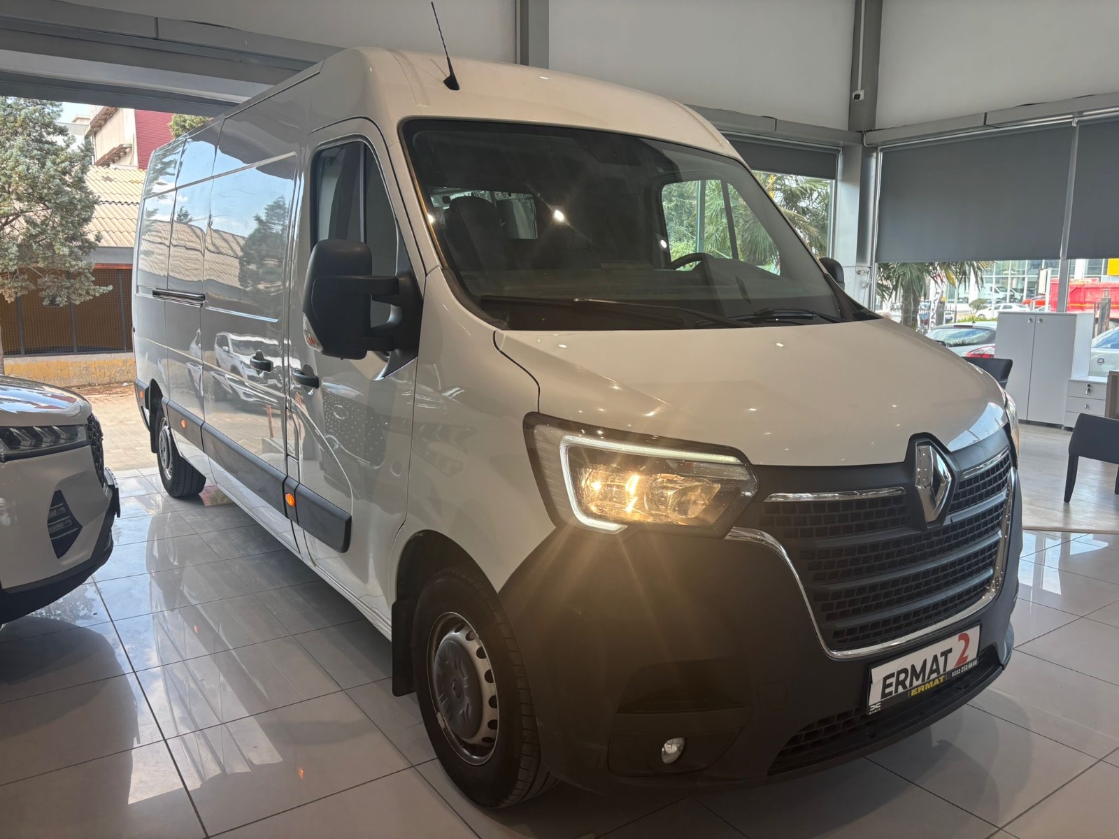 2023 Dizel Manuel Renault Master Beyaz Ermat Motorlu Araçlar ve Tarım Ürünleri Sanayi Ticaret A.Ş.