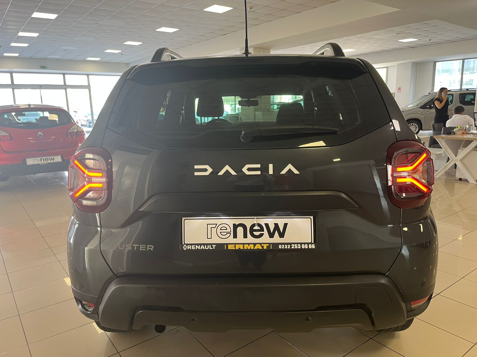 2023 Benzin Otomatik Dacia Duster Gri Ermat Motorlu Araçlar ve Tarım Ürünleri Sanayi Ticaret A.Ş.