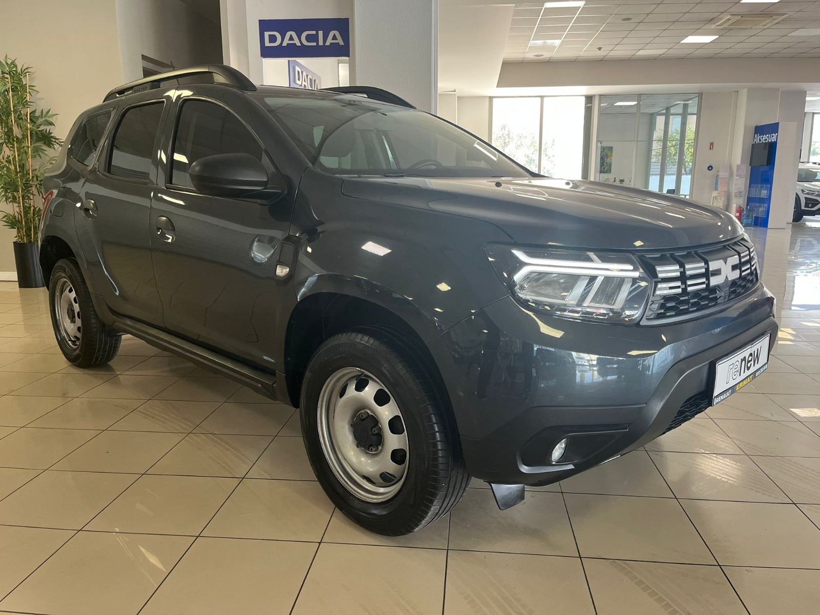 2023 Benzin Otomatik Dacia Duster Gri Ermat Motorlu Araçlar ve Tarım Ürünleri Sanayi Ticaret A.Ş.