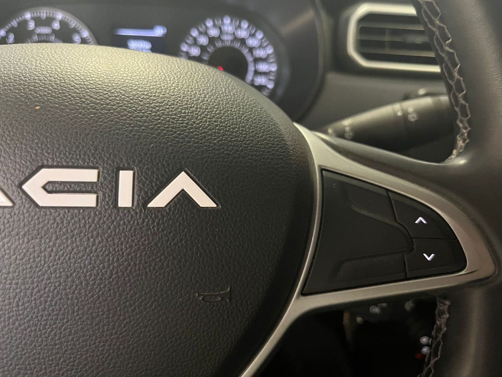 2023 Benzin Otomatik Dacia Duster Gri Ermat Motorlu Araçlar ve Tarım Ürünleri Sanayi Ticaret A.Ş.